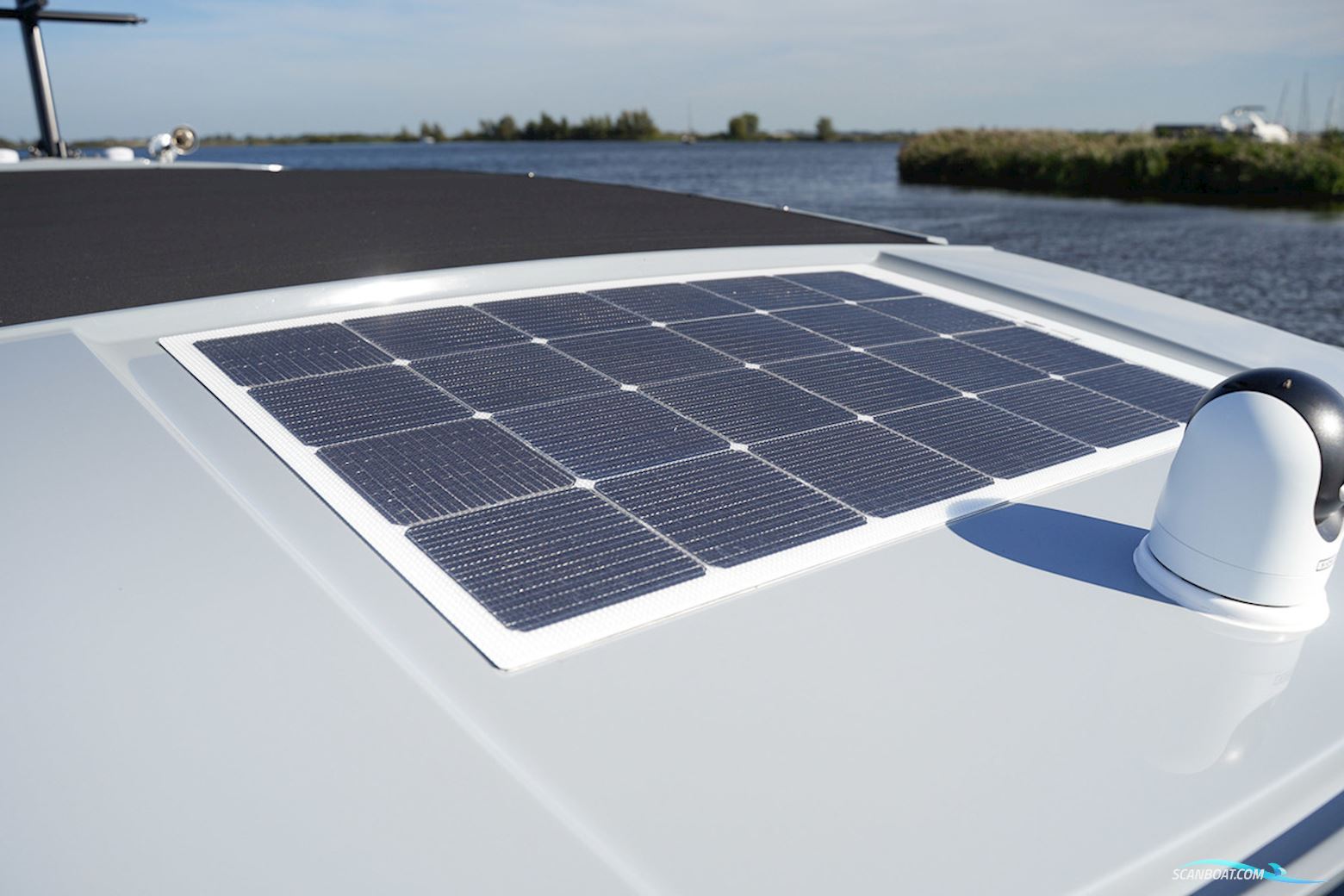 Axopar  37 XC Cross Cabin Mediterrana Edition