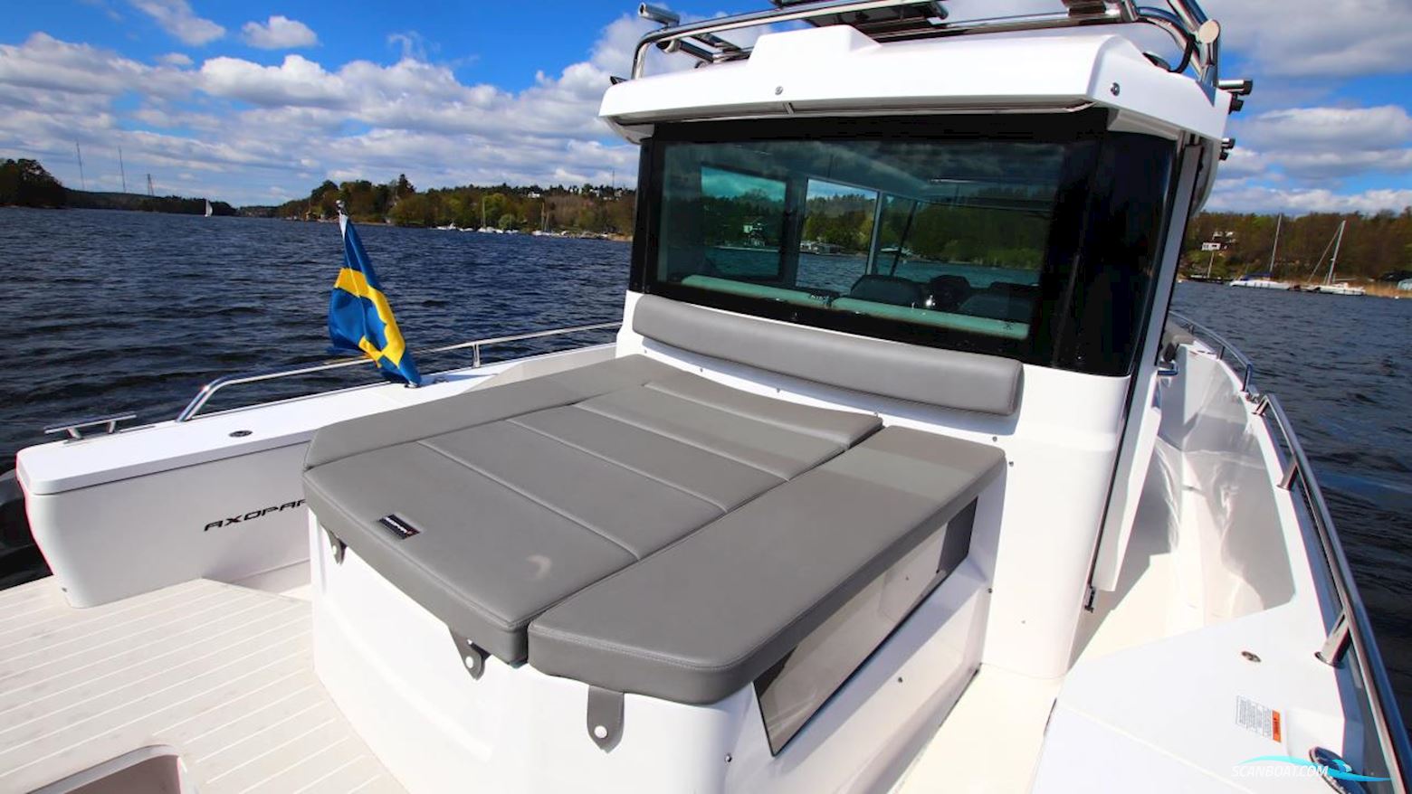 AXOPAR 28 Aft Cabin