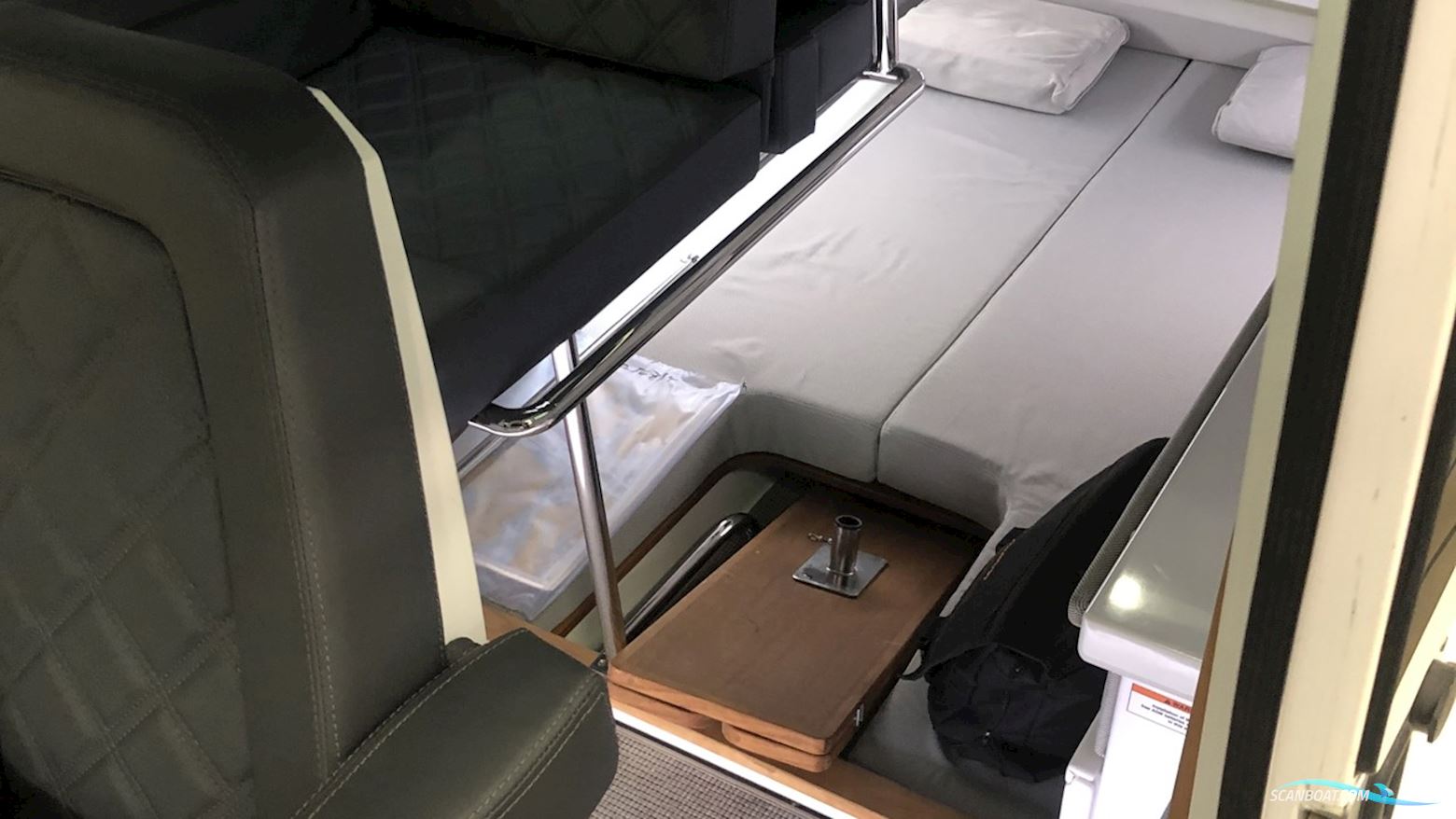 Axopar 28 Aft Cabin