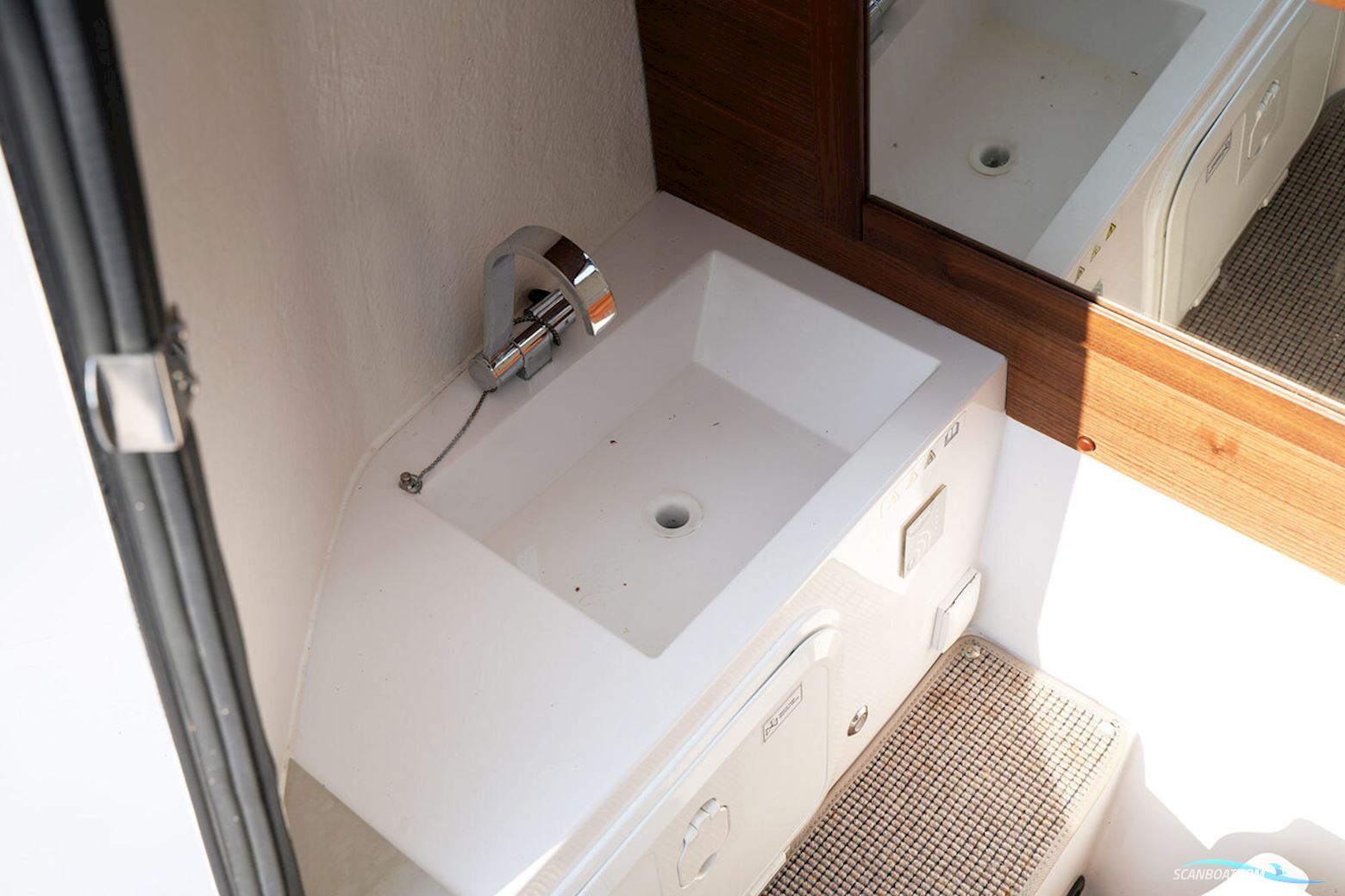 Axopar 28 Cabin - AC