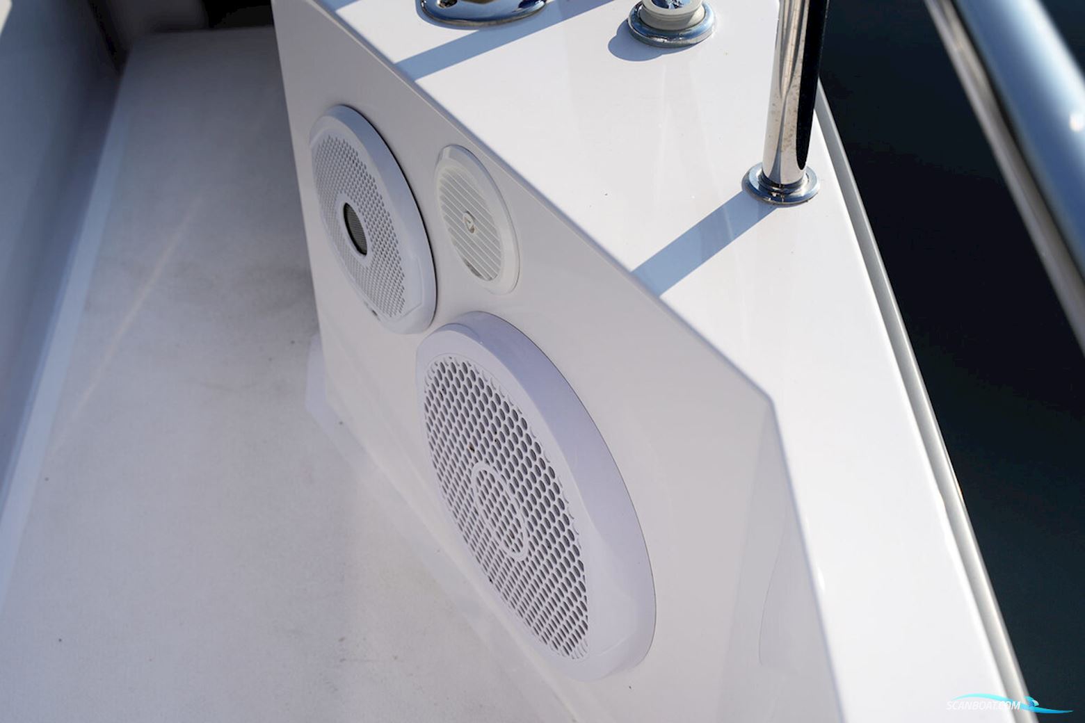 Axopar 28 Cabin - AC