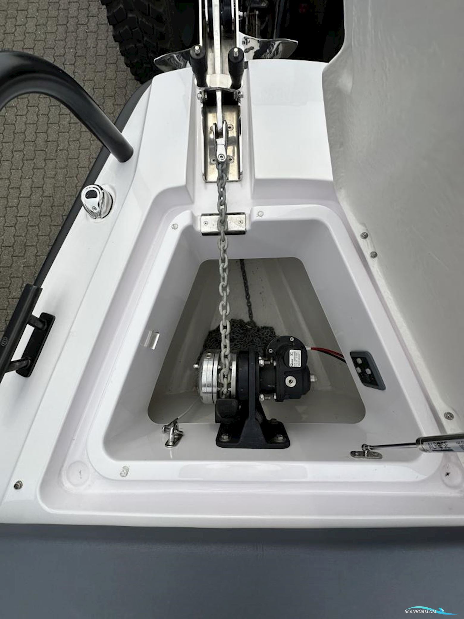 Axopar 28 Cabin - Reserviert