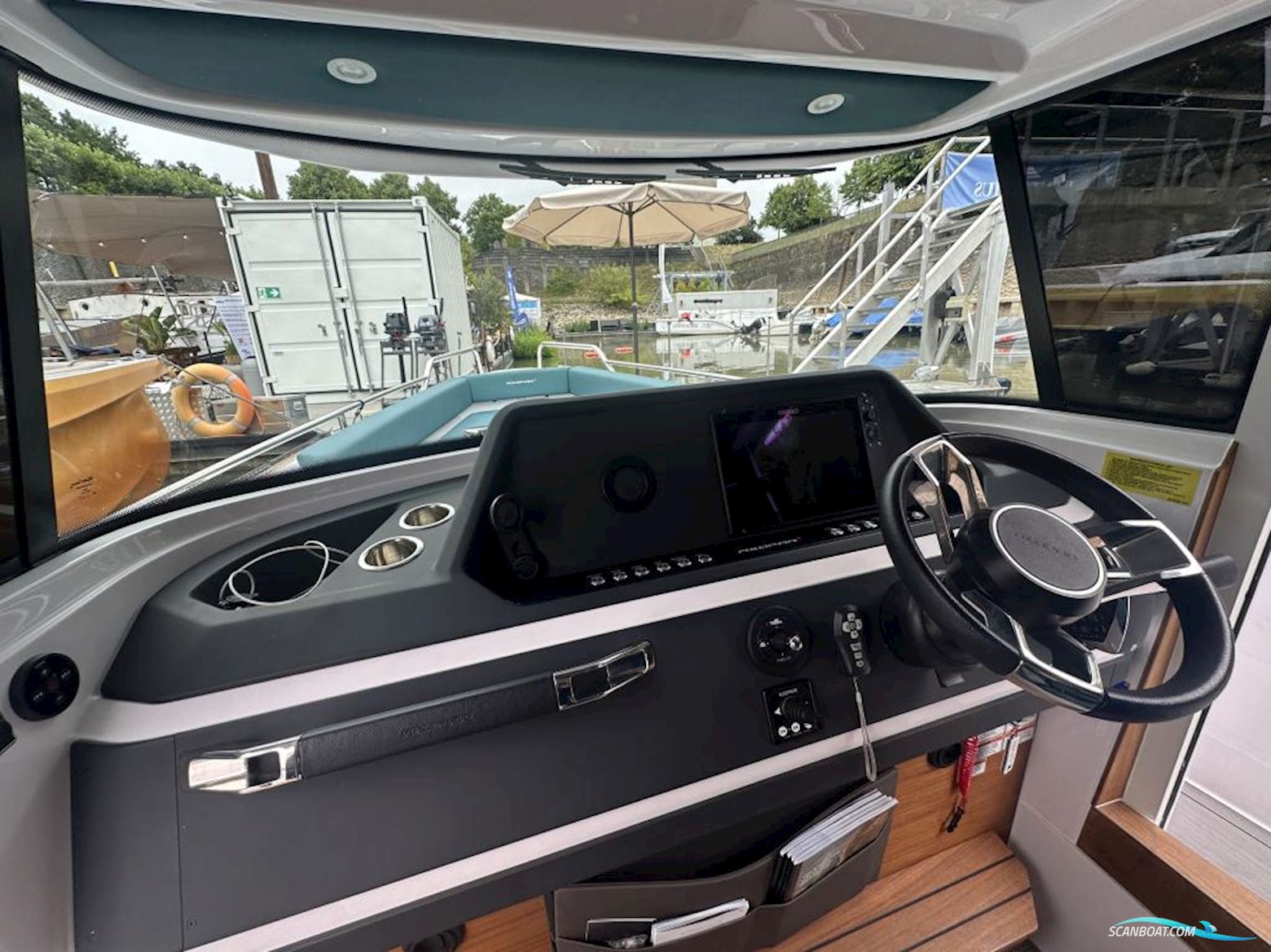 AXOPAR 28 Cabin - Wetbar