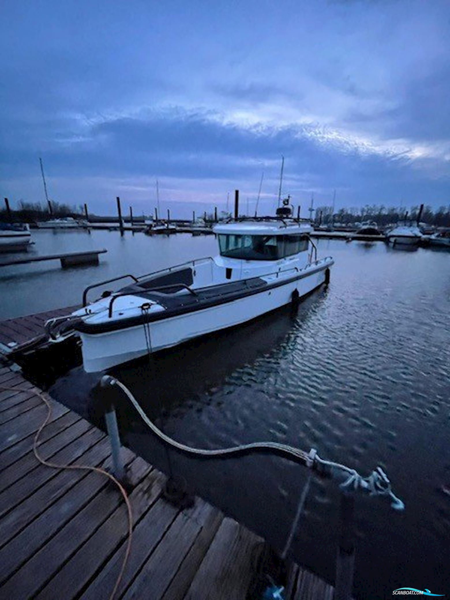 AXOPAR 28 CABIN BRABUS LINE