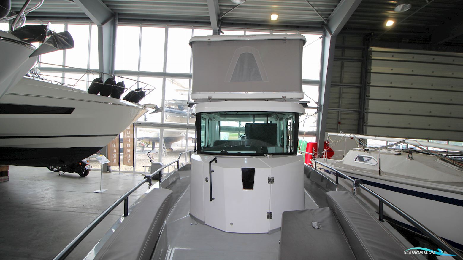 Axopar 28