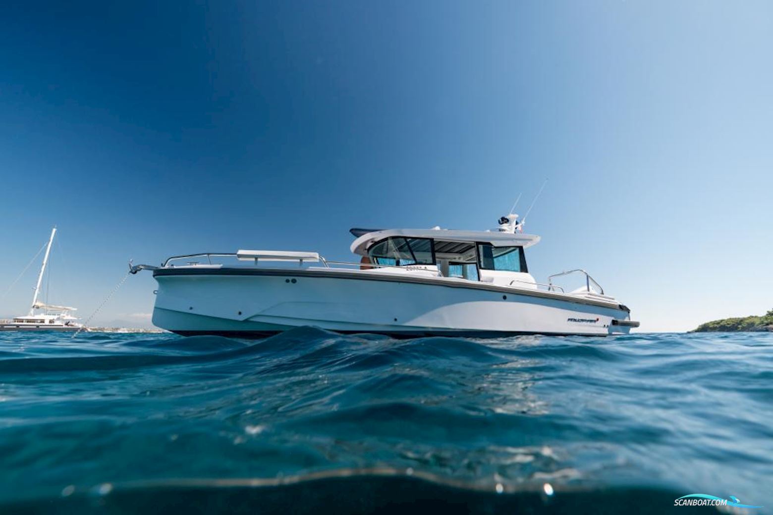 Axopar 29 Cross Cabin