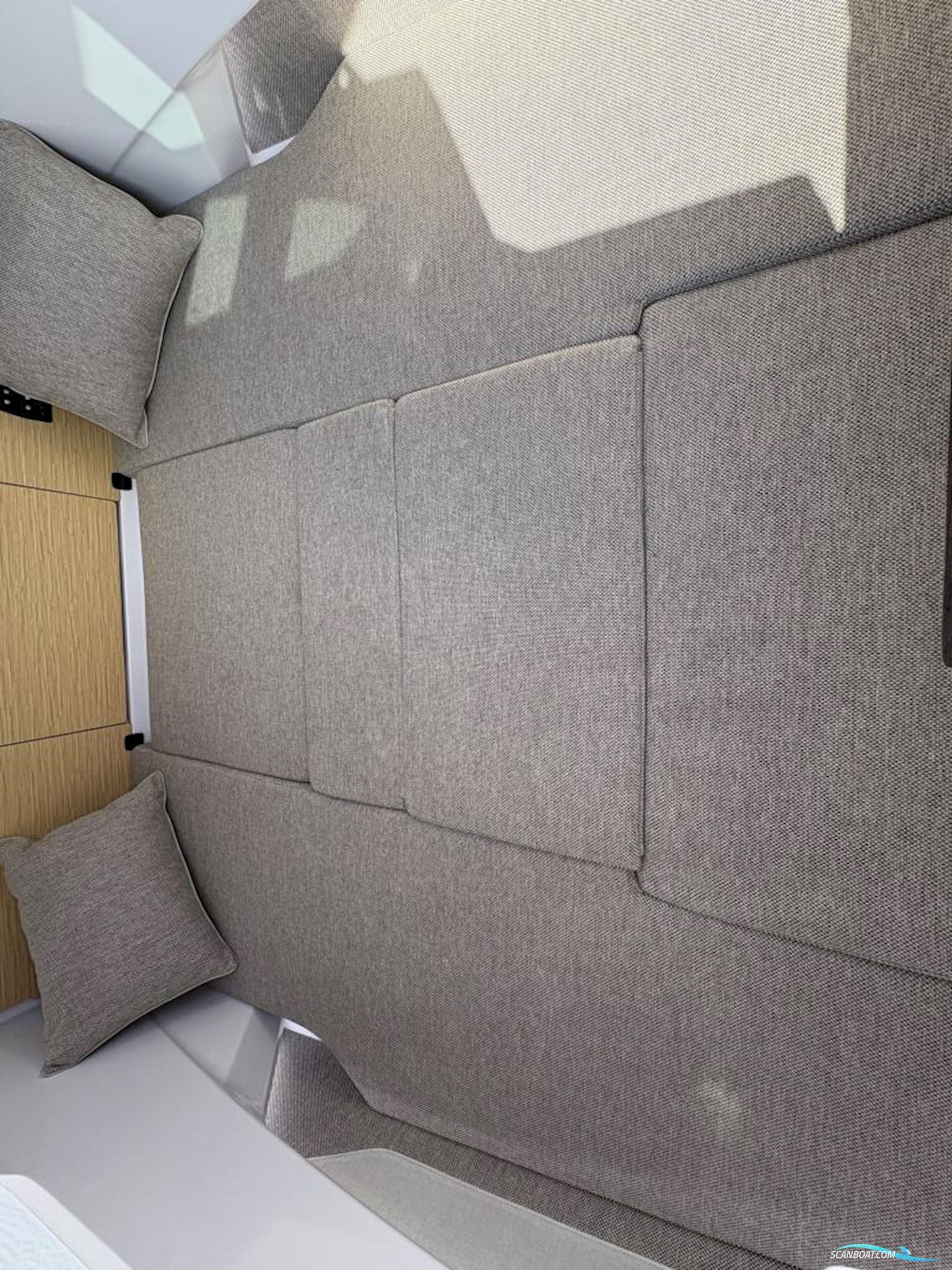 AXOPAR 29 Cross Cabin