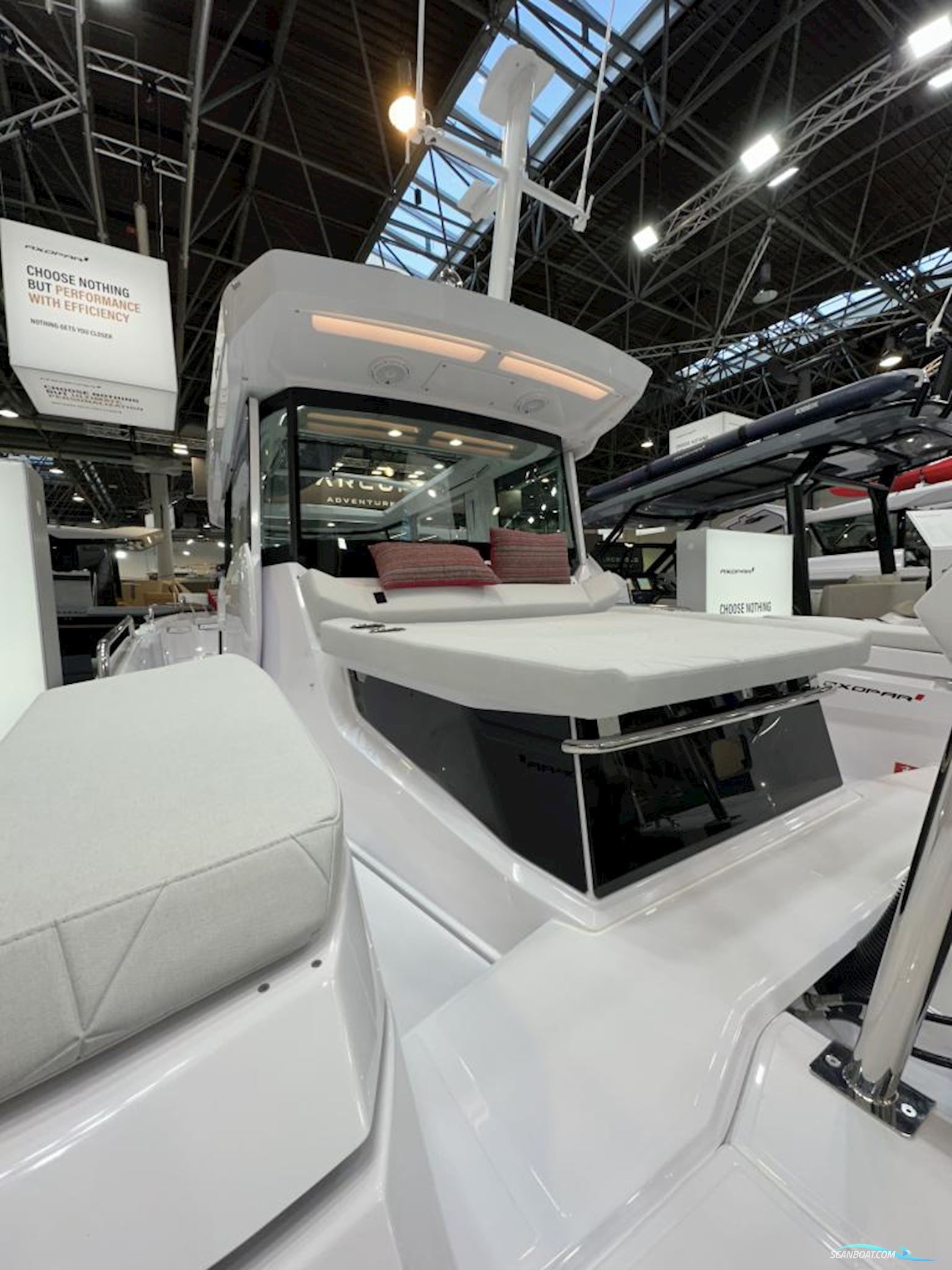 AXOPAR 29 Cross Cabin