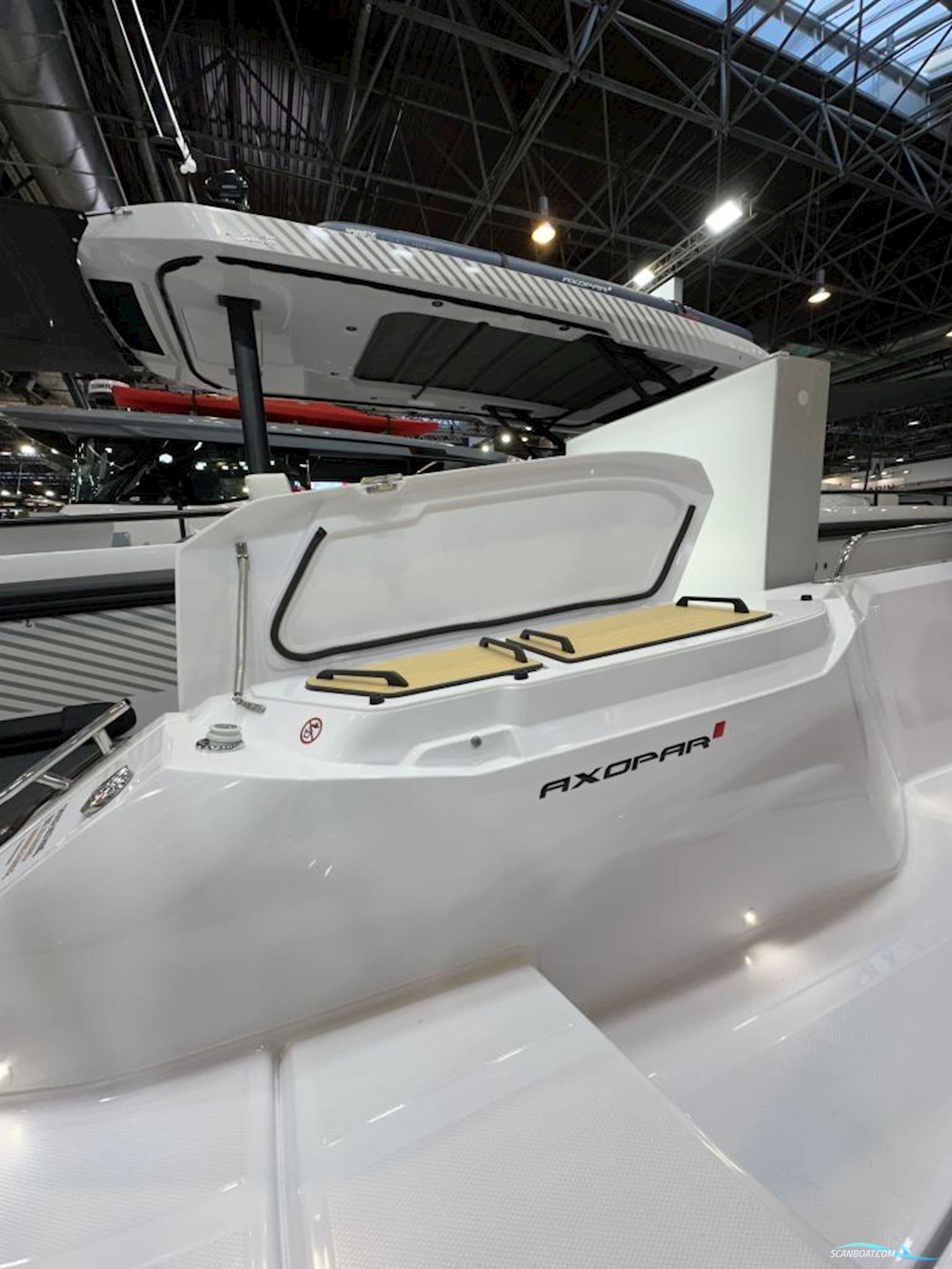 AXOPAR 29 Cross Cabin