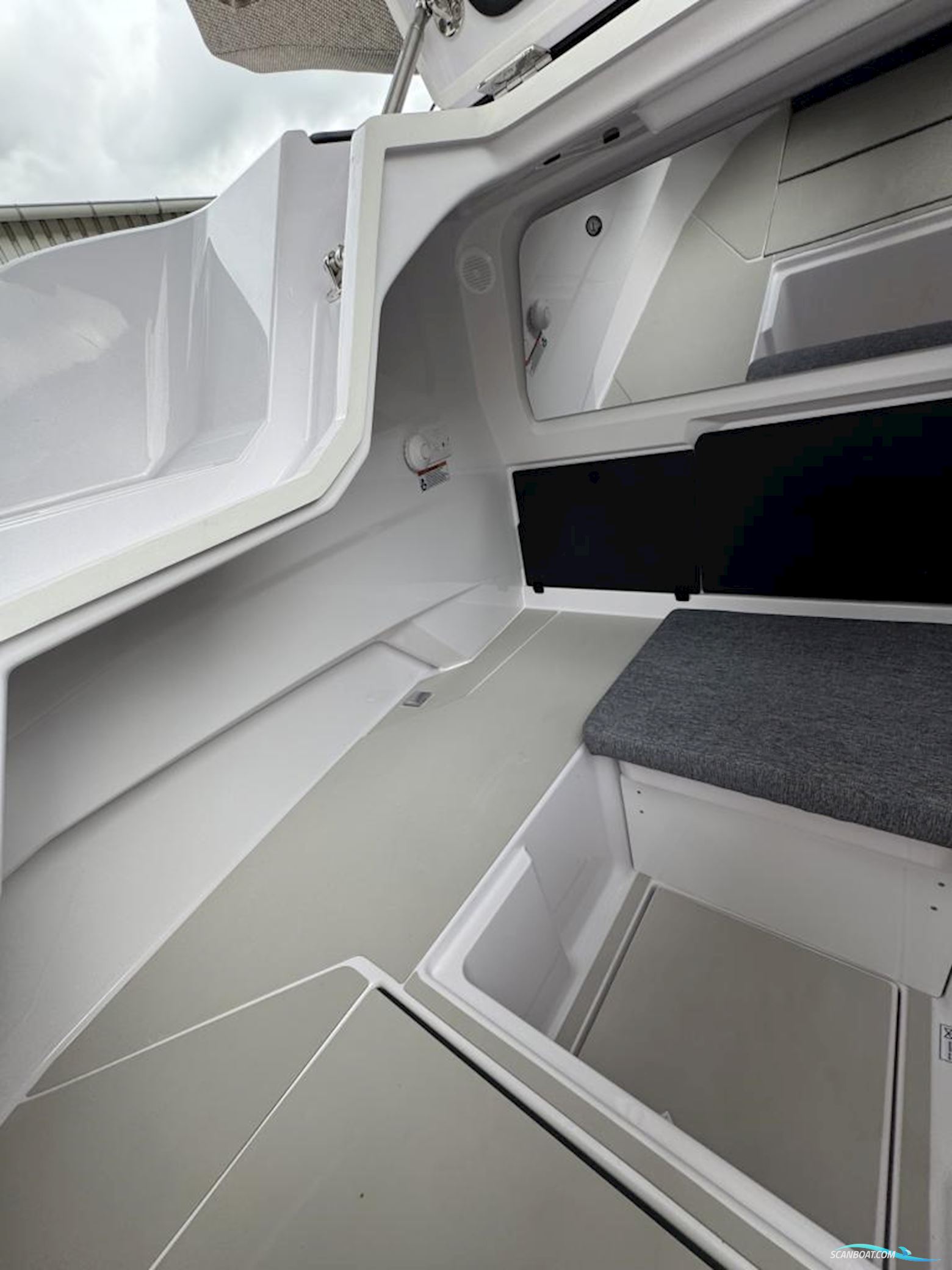 Axopar 29 Sun-Top - Reserviert zu Besichtigen-