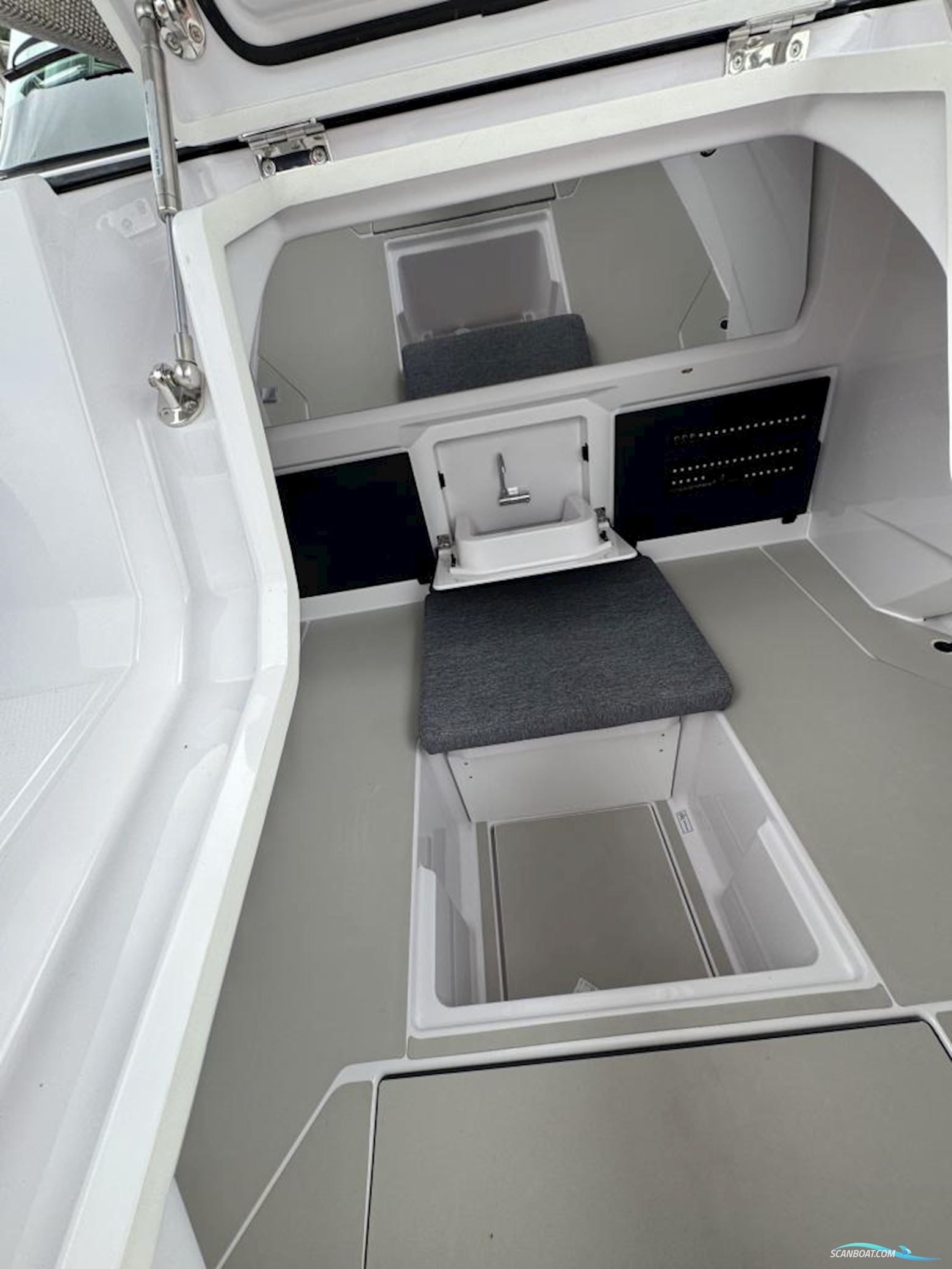 Axopar 29 Sun-Top - Reserviert zu Besichtigen-