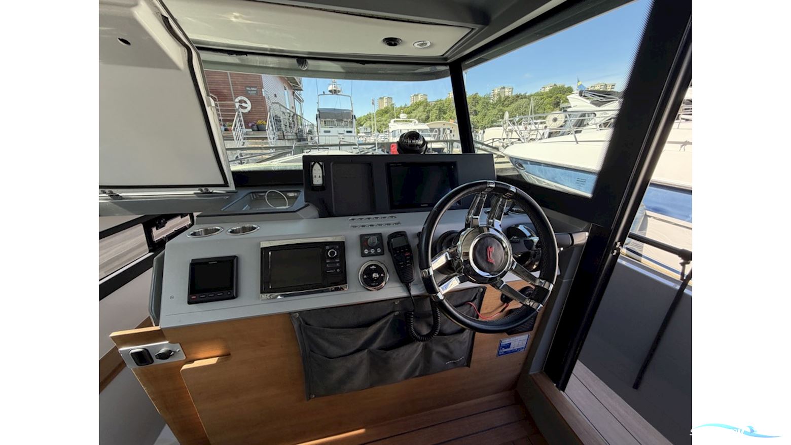 Axopar 37 Aft Cabin