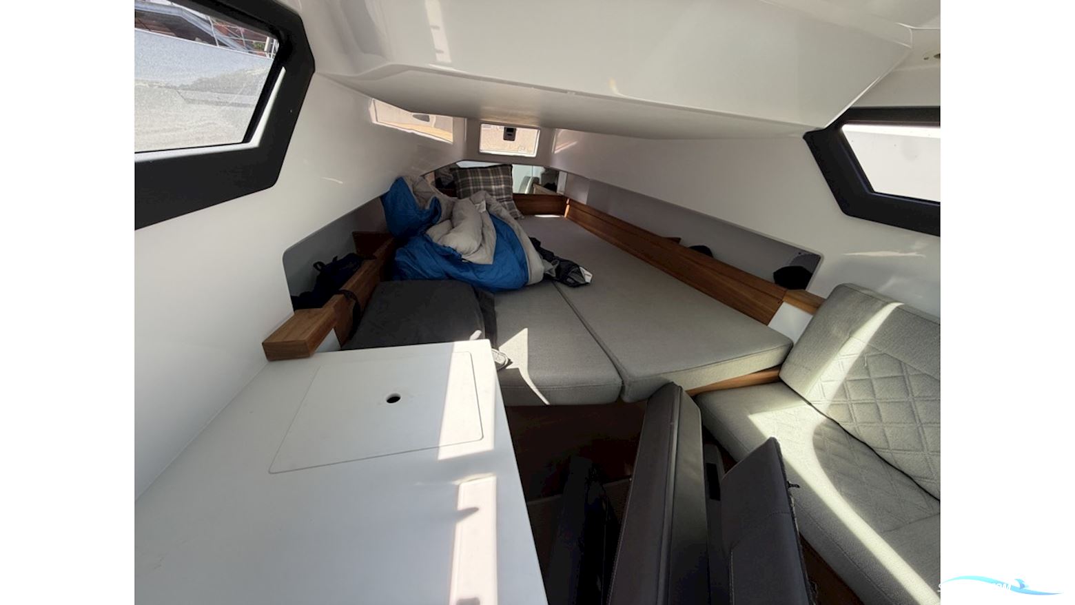Axopar 37 Aft Cabin