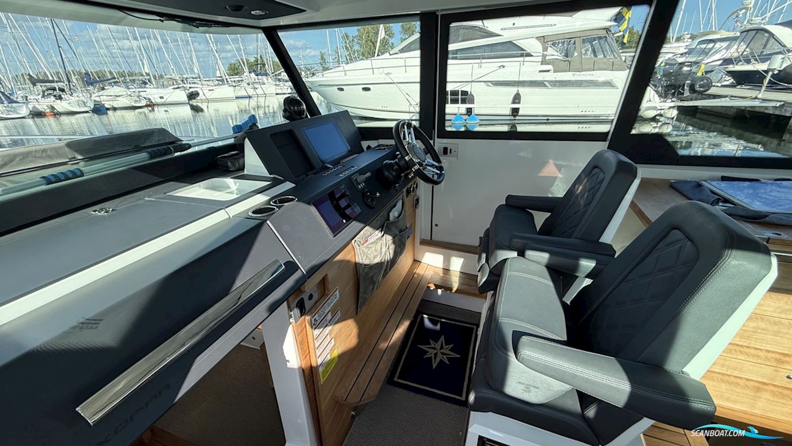 Axopar 37 Aft Cabin
