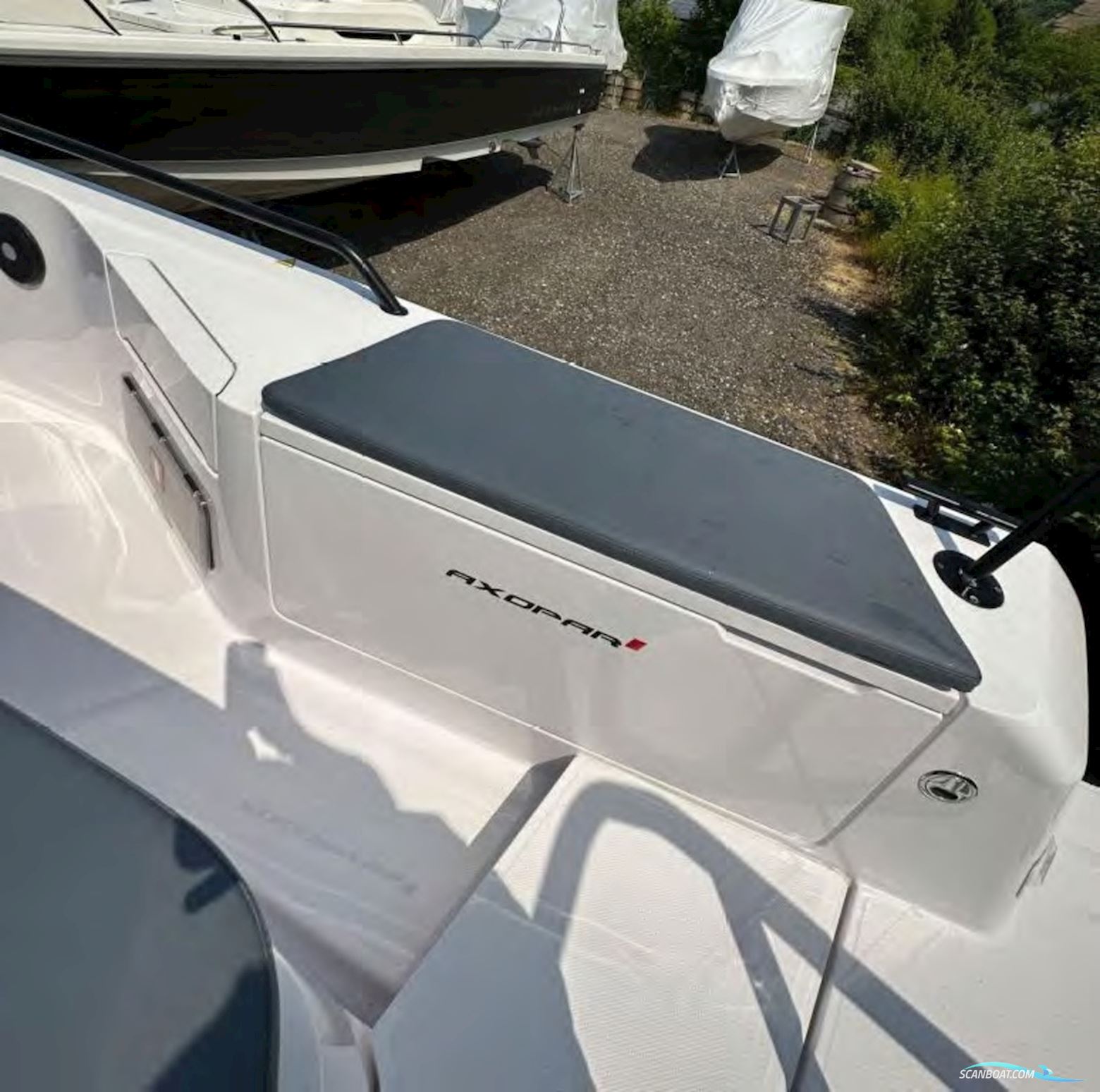 Axopar 37 Cross Cabin Brabus Line