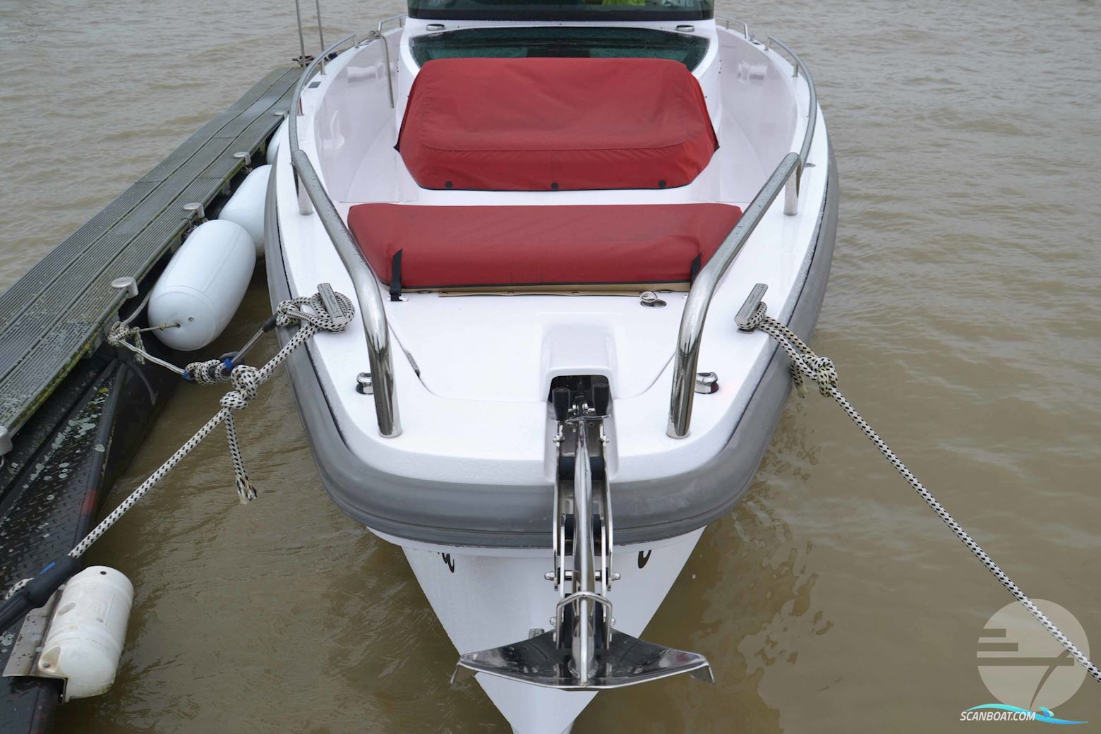 AXOPAR 37 Cross Cabin