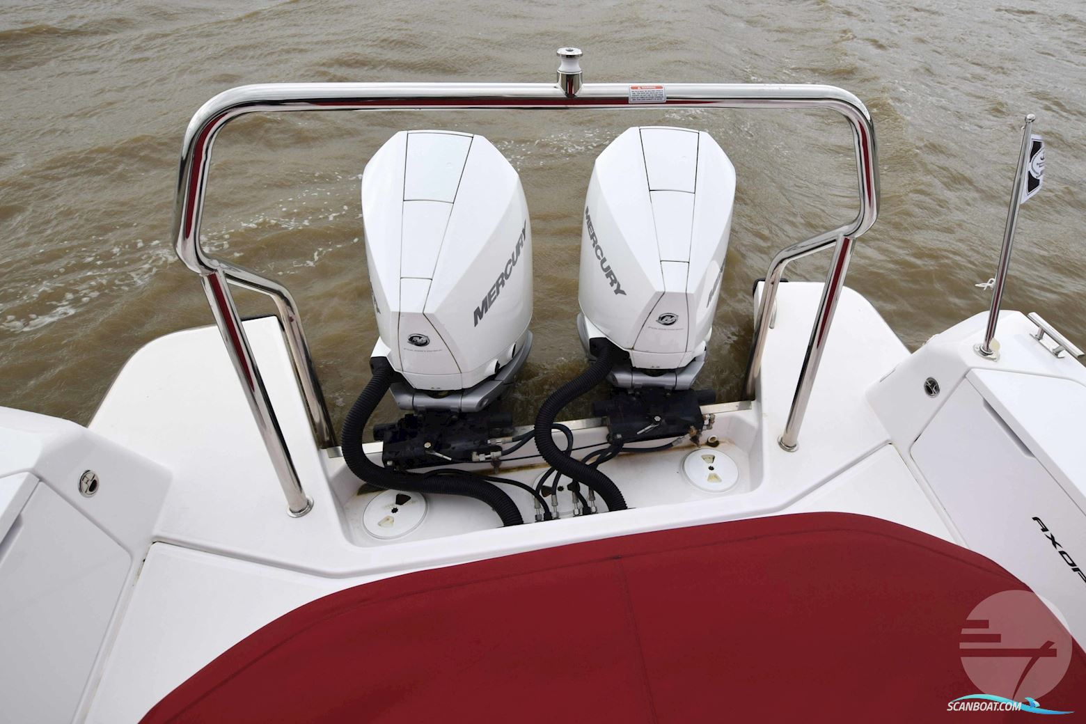 AXOPAR 37 Cross Cabin