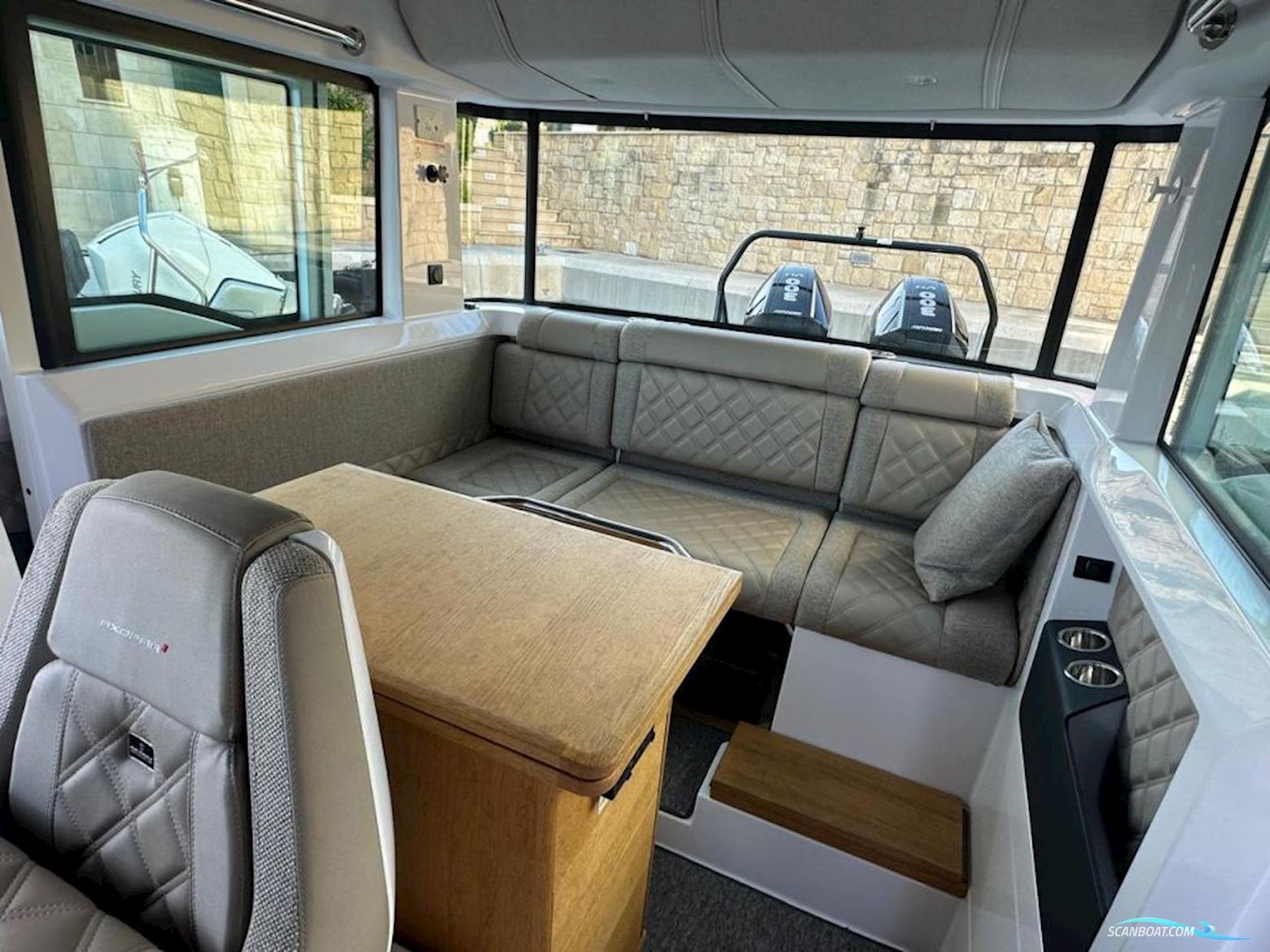 AXOPAR 37 Cross Cabin