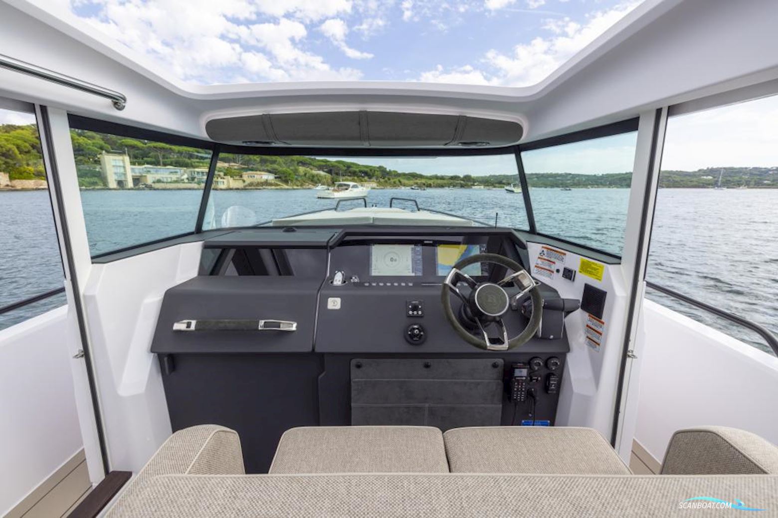 AXOPAR 37 Cross Cabin Motorbåd 2025, med Mercury motor, Finland