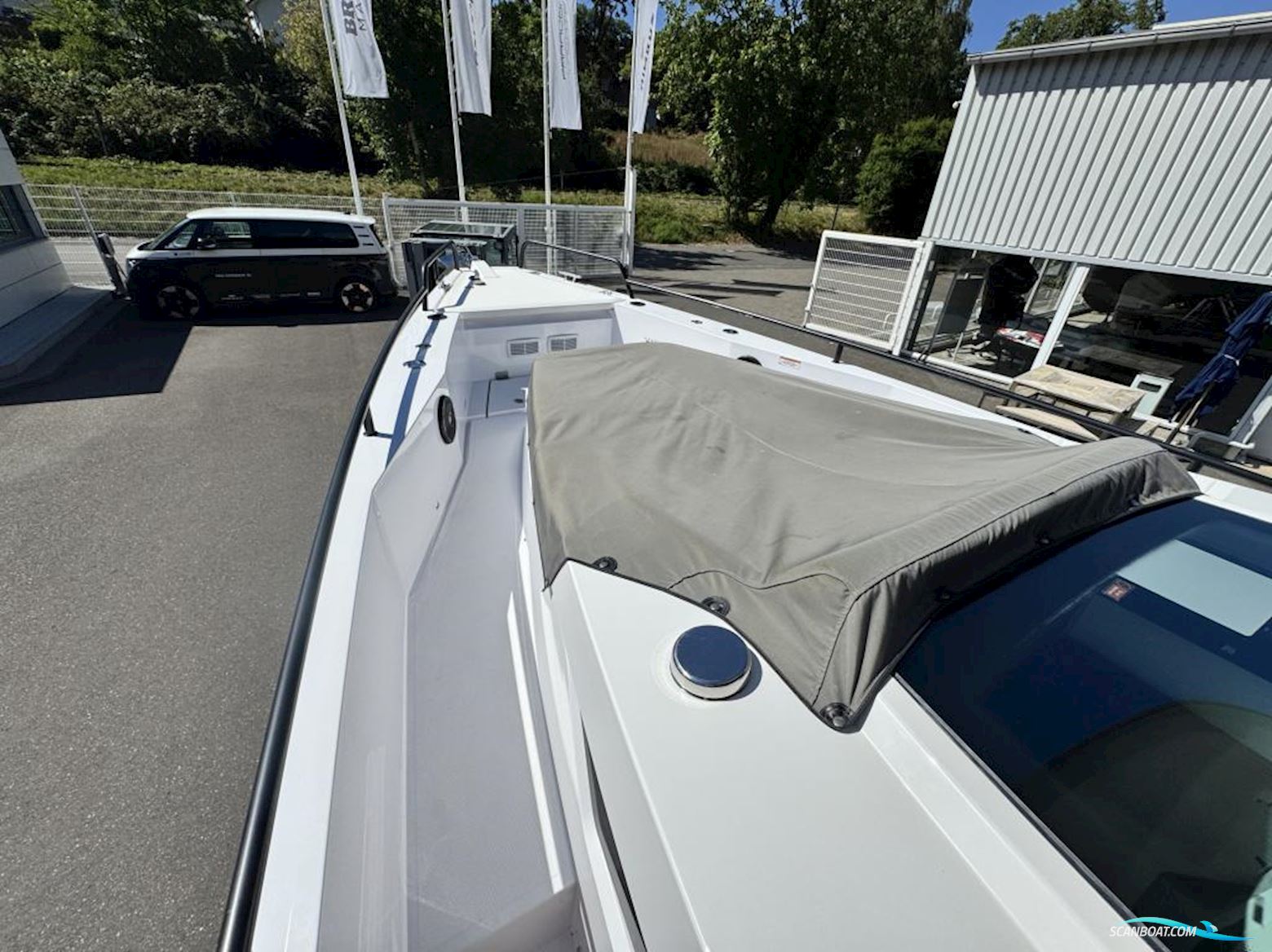 AXOPAR 37 Cross Cabin