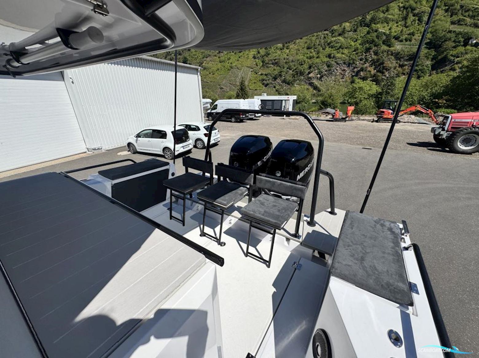 AXOPAR 37 Cross Cabin