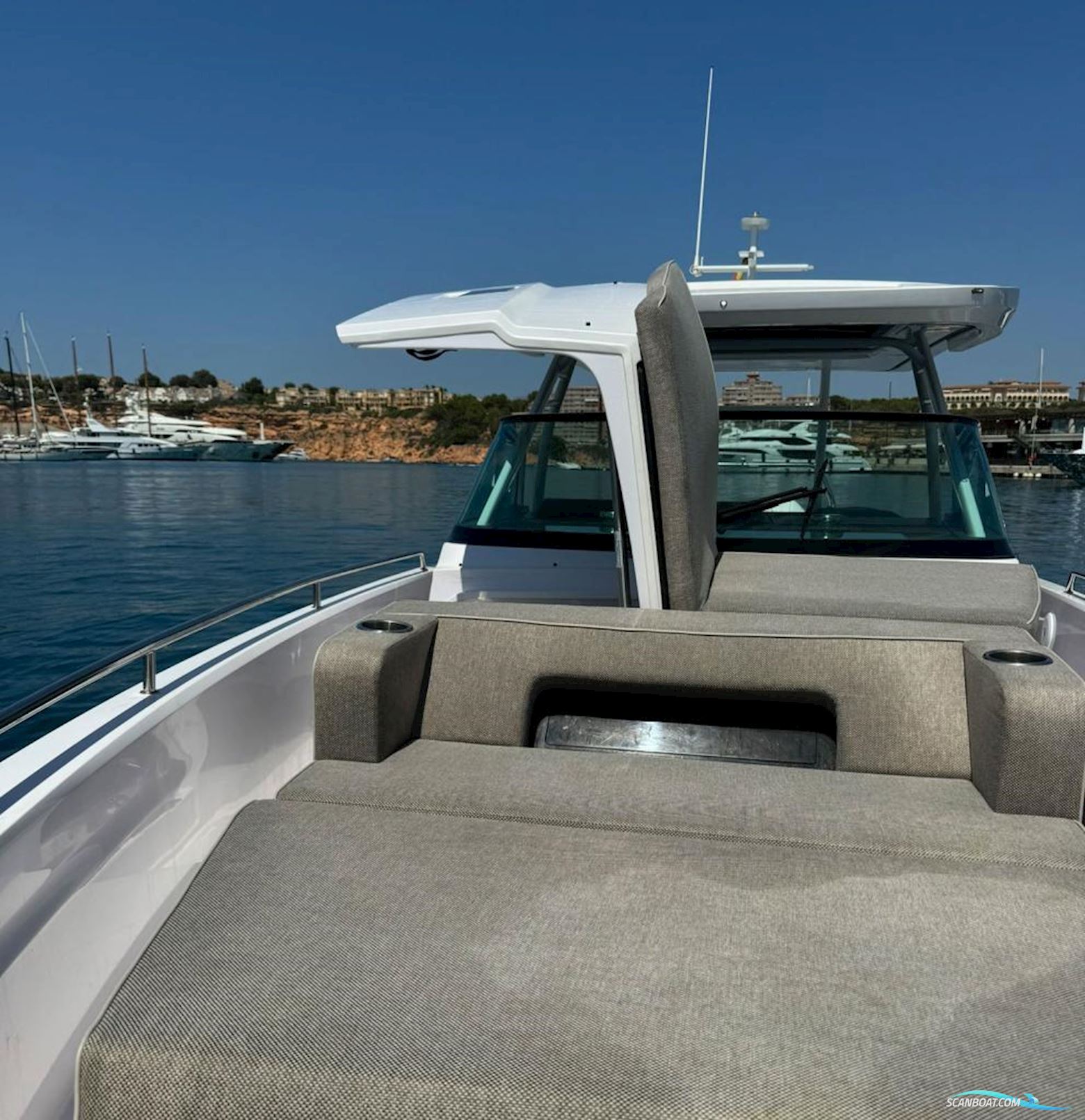 AXOPAR 37 Sun Top - Multistorage