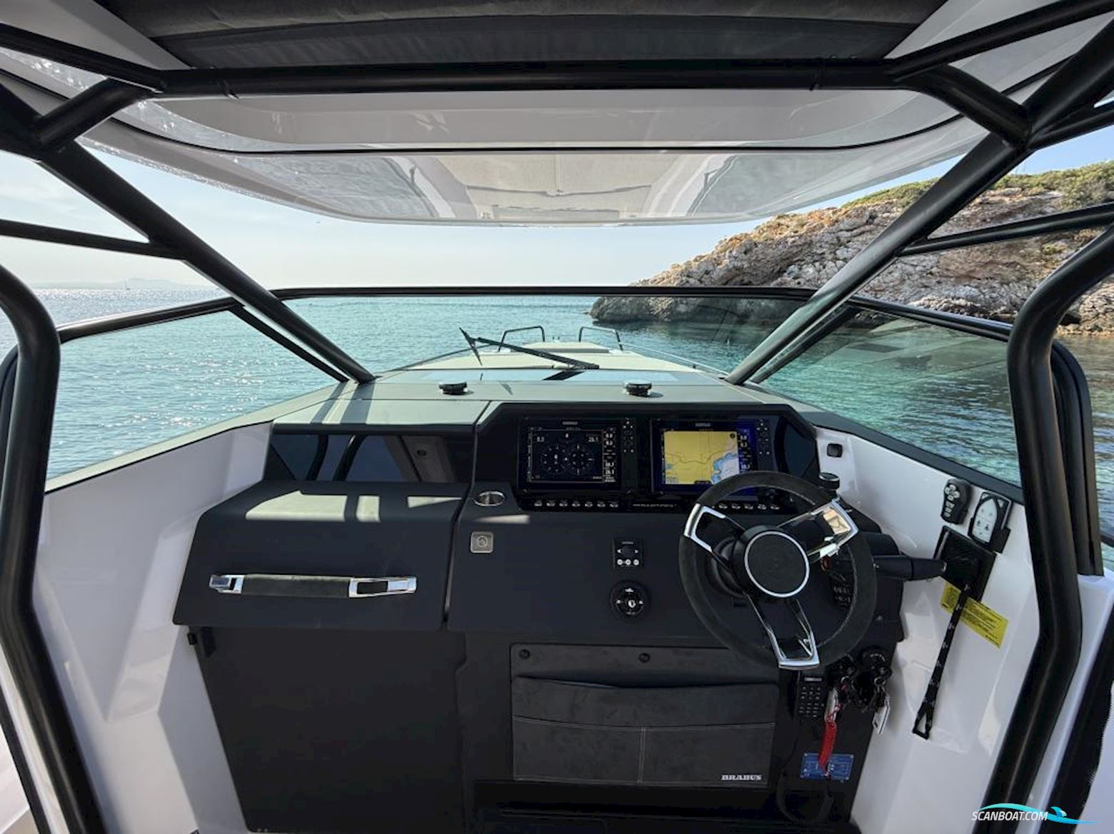 Axopar 37 Sun-Top - Reserviert