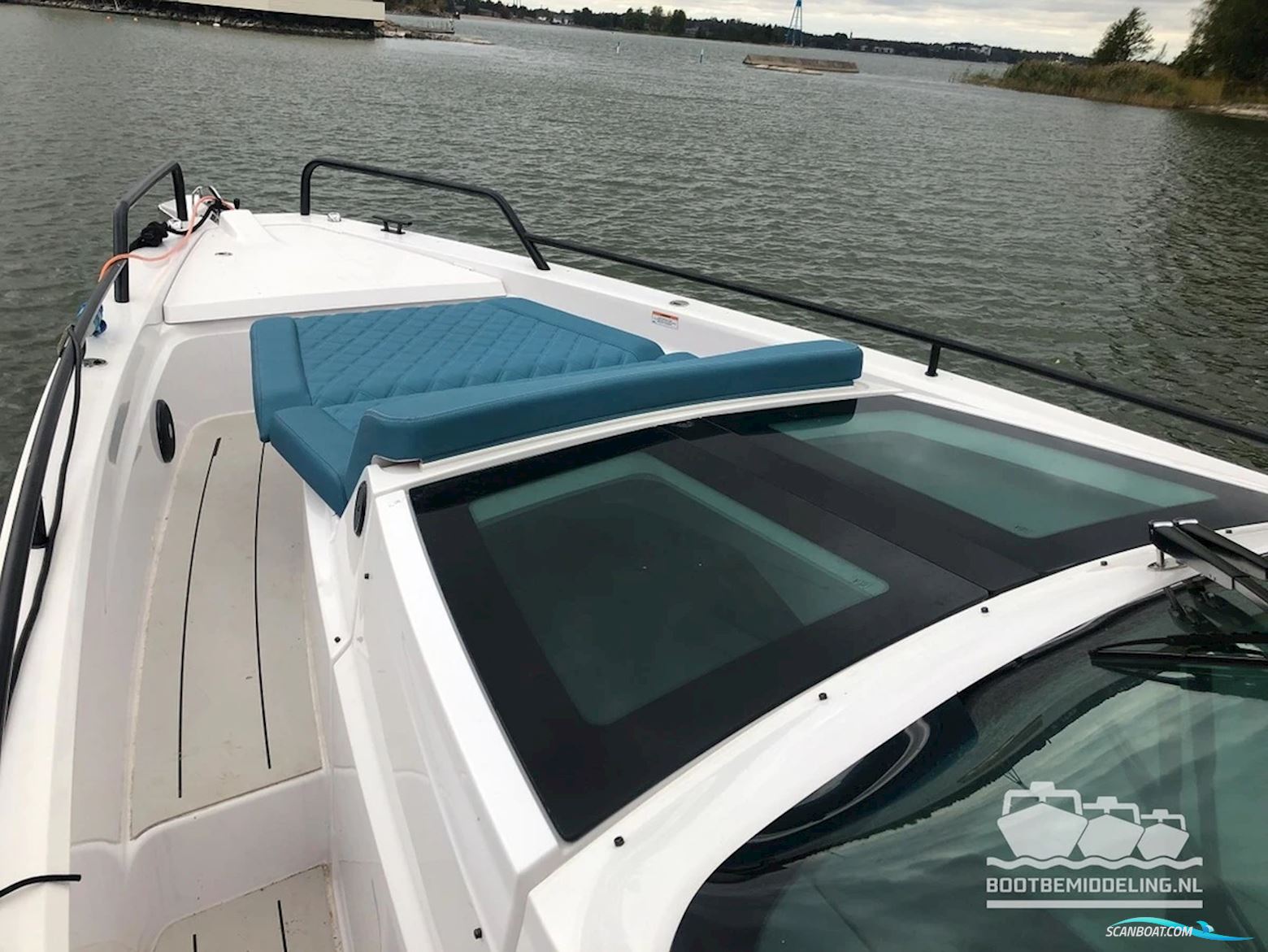 AXOPAR 37 SUN TOP, BRABUS LINE