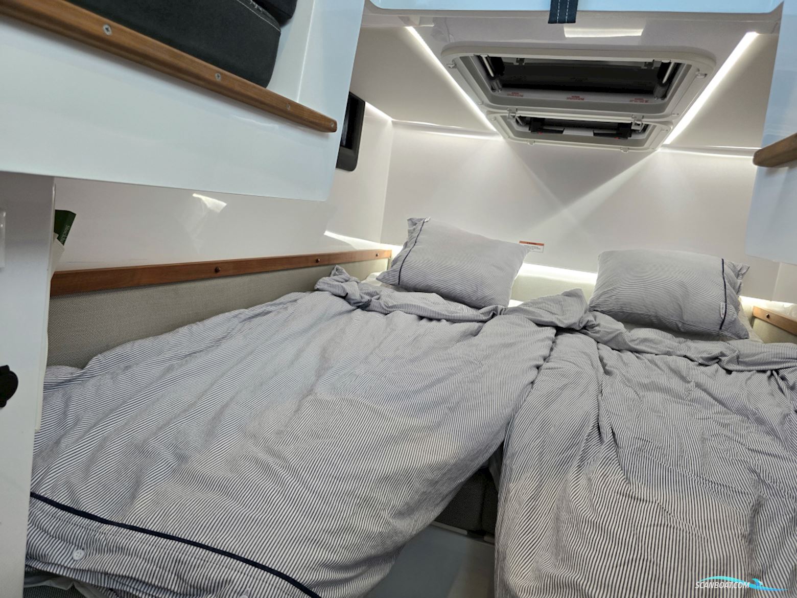 Axopar 37 XC Aft Cabin 2x300hk Mercury Verado XL