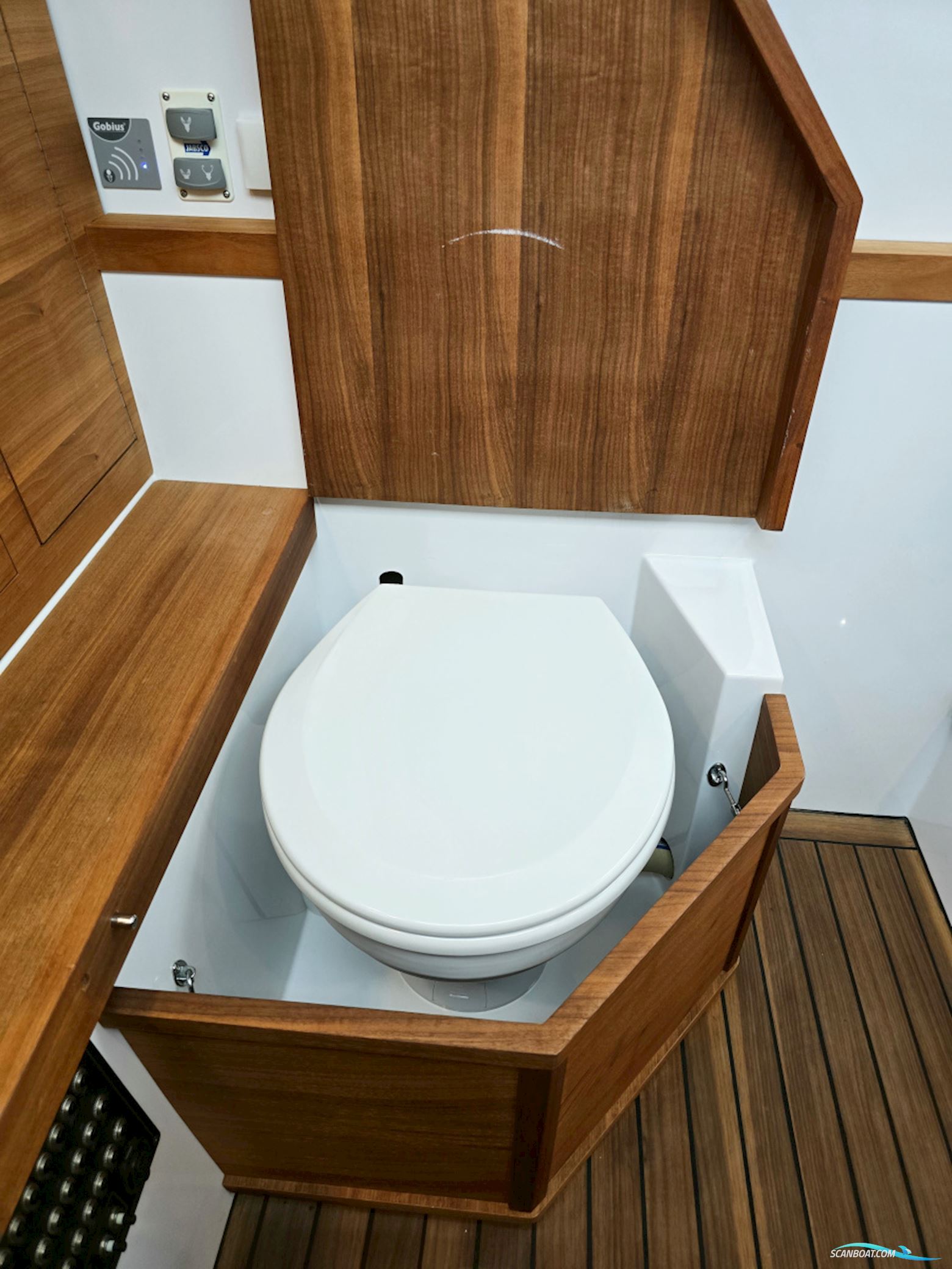 Axopar 37 XC Aft Cabin 2x300hk Mercury Verado XL