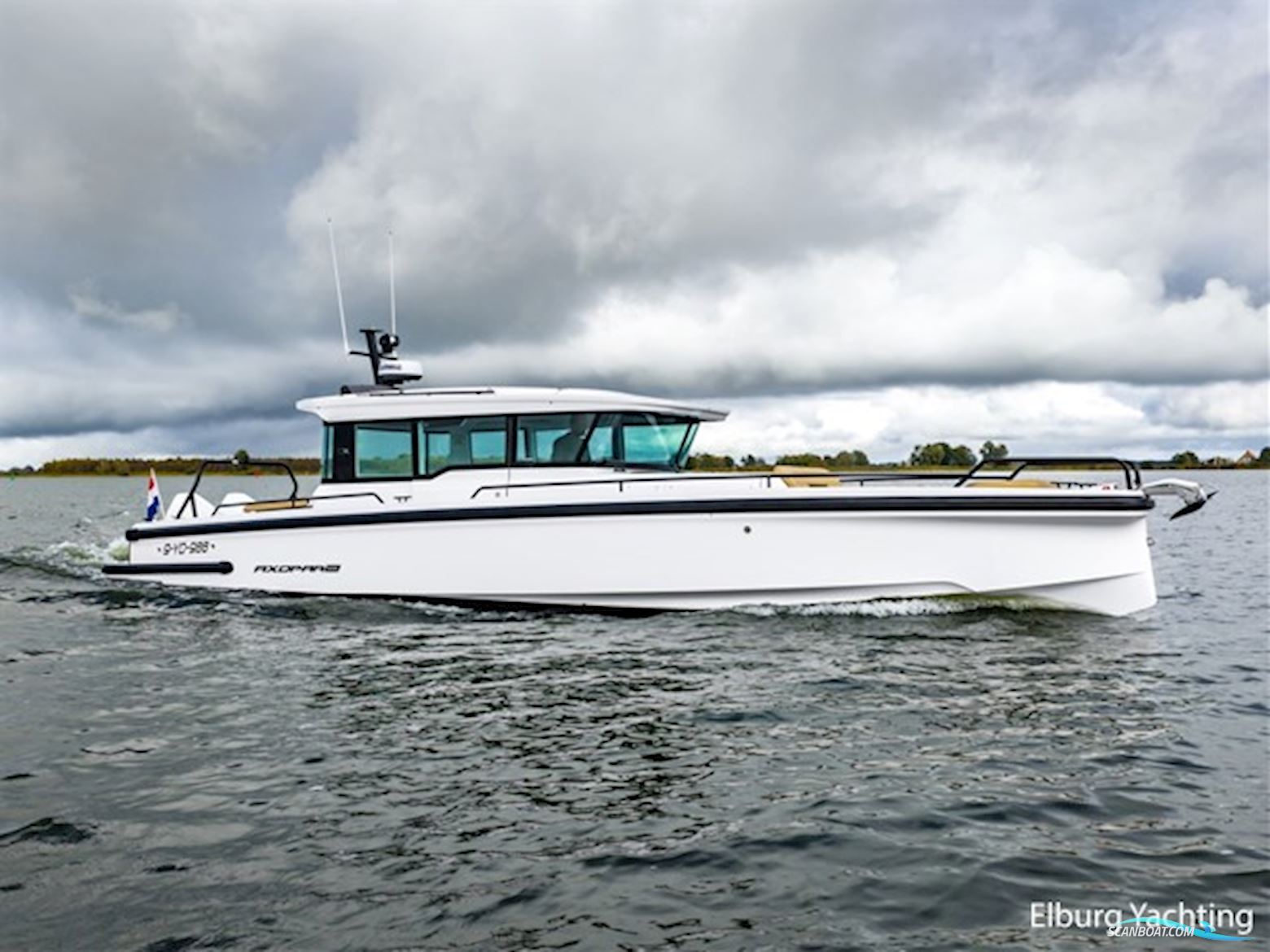 Axopar 37 XC Cross Cabin - Brabus  Motorbåd 2021, Holland