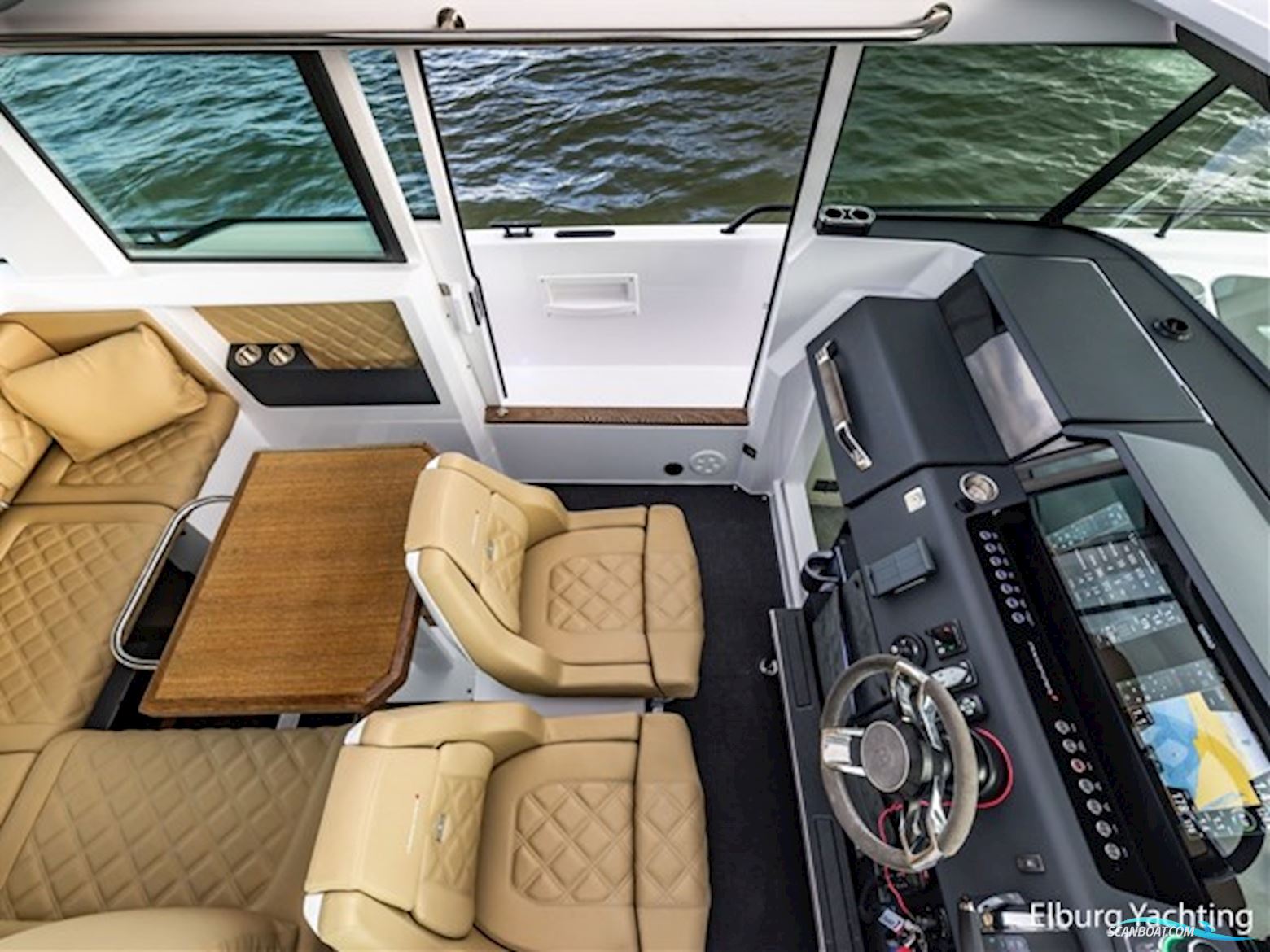 Axopar 37 XC Cross Cabin - Brabus