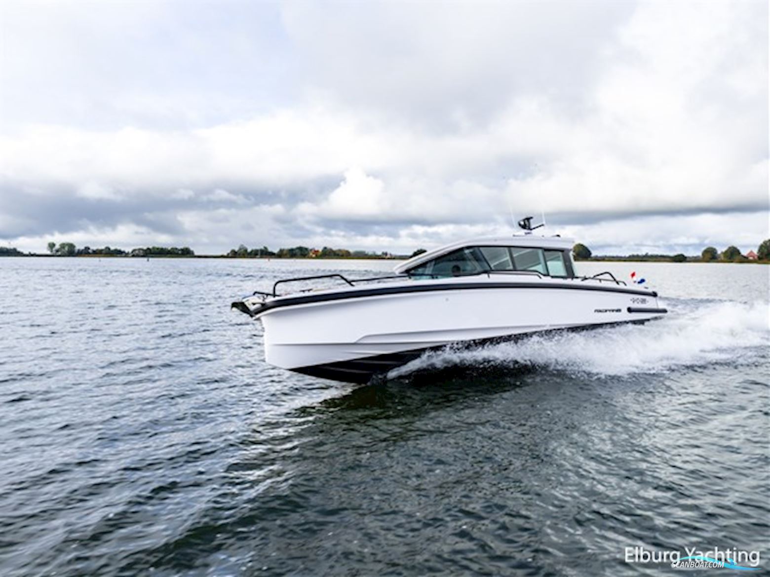 Axopar 37 XC Cross Cabin - Brabus