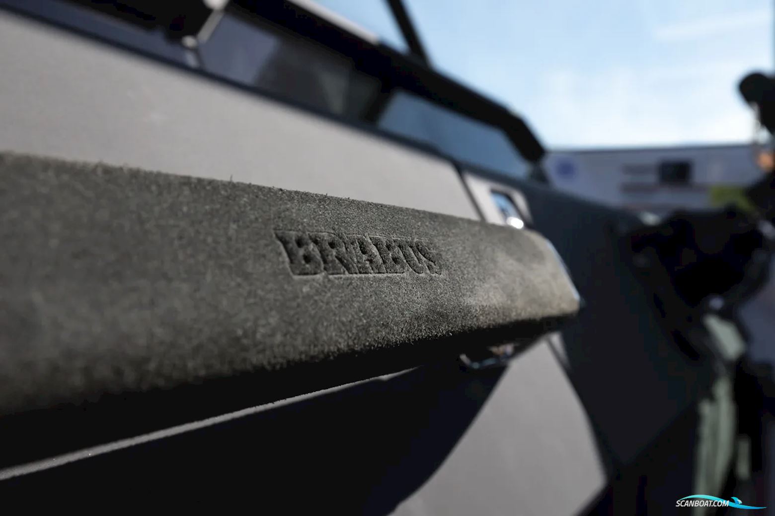 AXOPAR 37 XC Cross Cabin