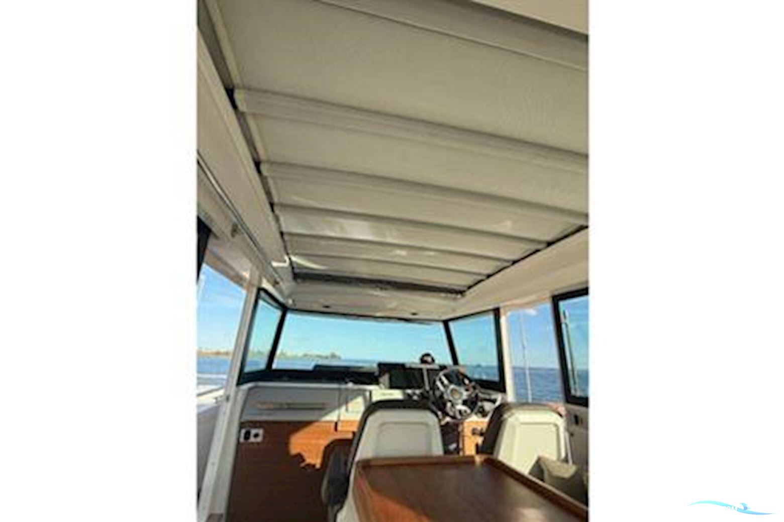 Axopar 37 XC Cross Cabin