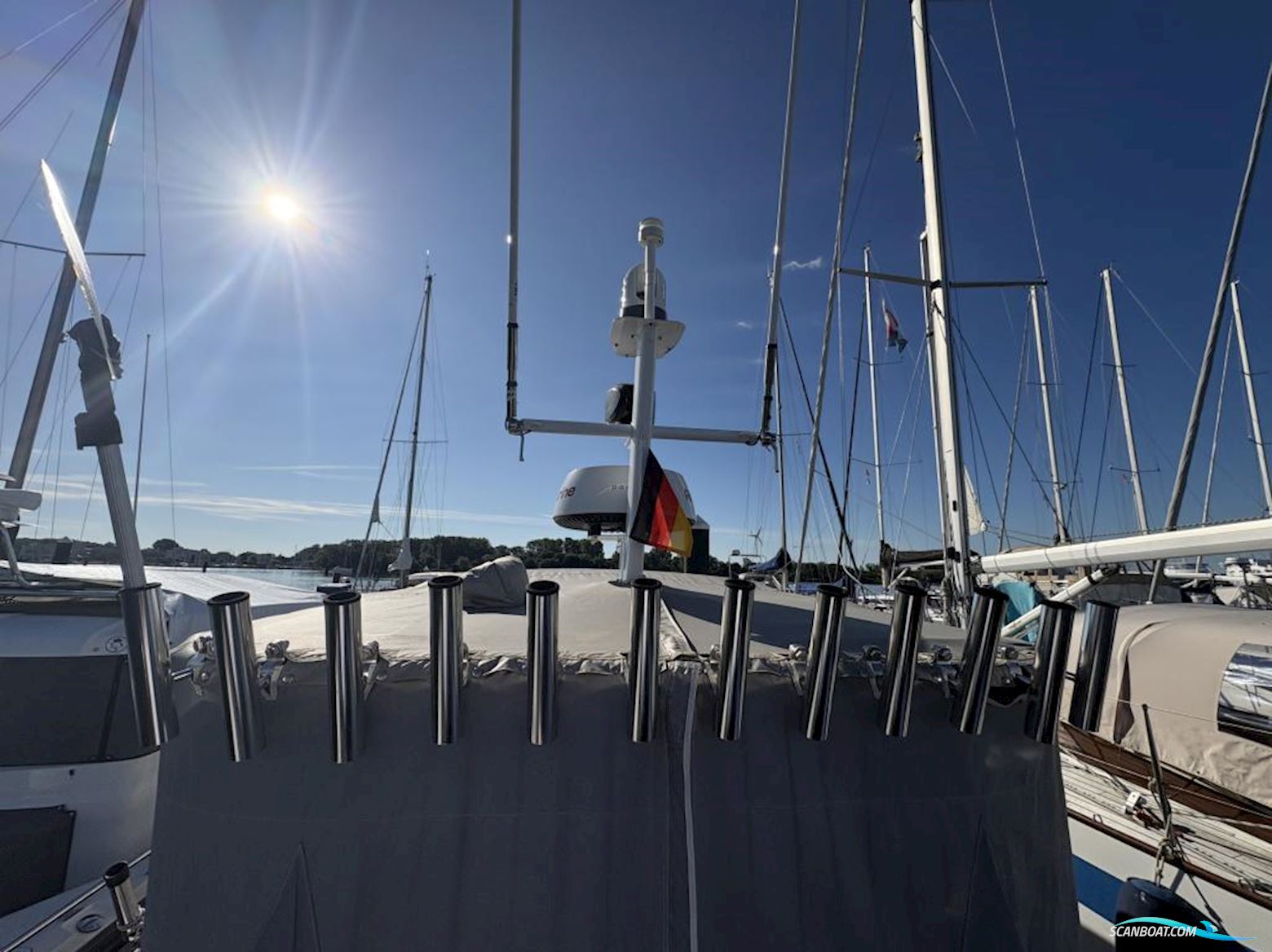 Axopar 37 XC Cross Cabin