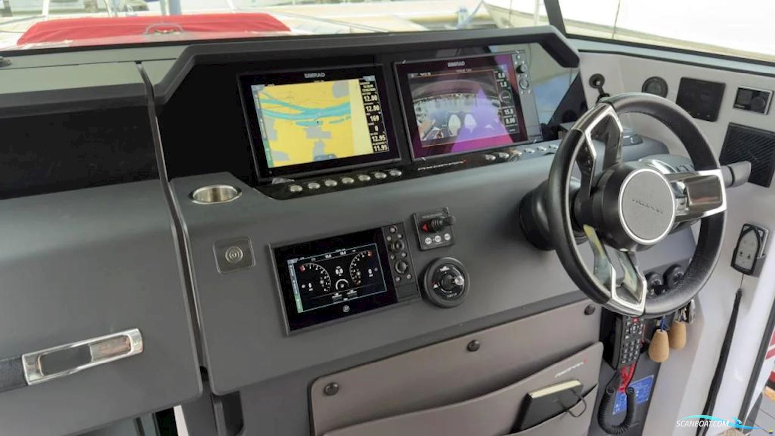 AXOPAR 37 XC Cross Cabin
