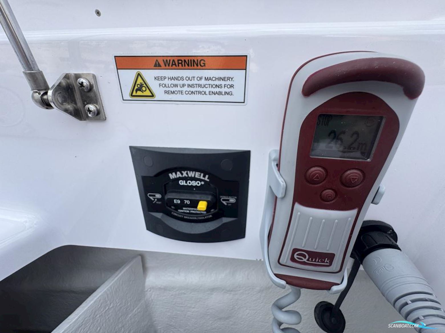 AXOPAR 37 XC Cross Cabin