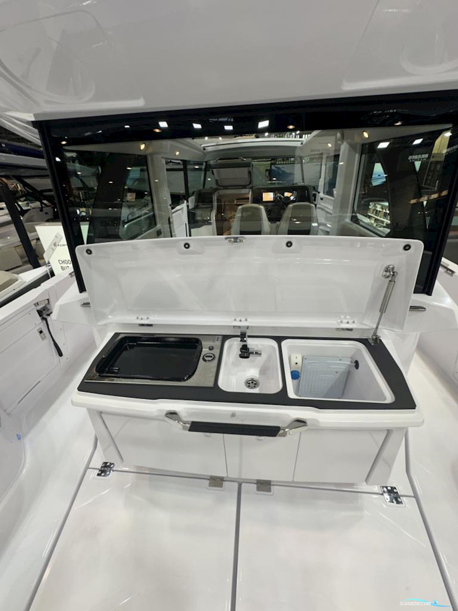 Axopar 38 Cross Cabin