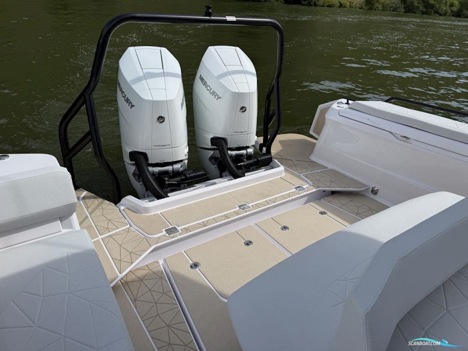AXOPAR 38 Cross Top