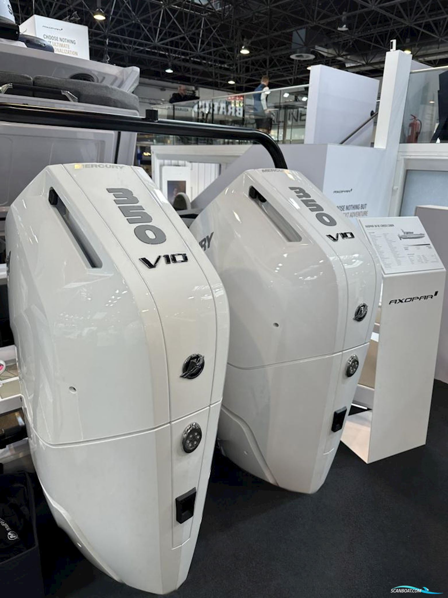Axopar 38 XC Cross Cabin