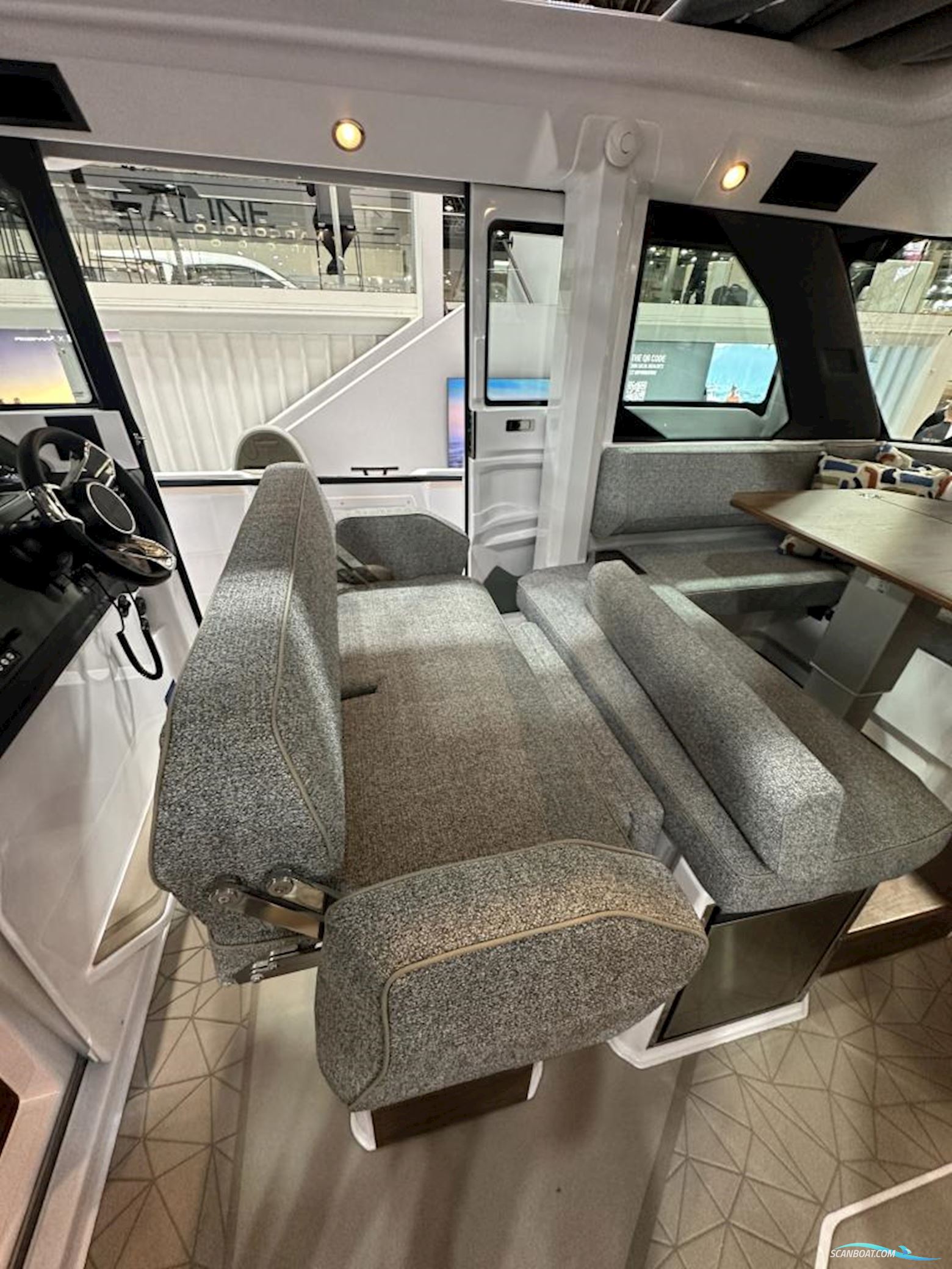 Axopar 38 XC Cross Cabin