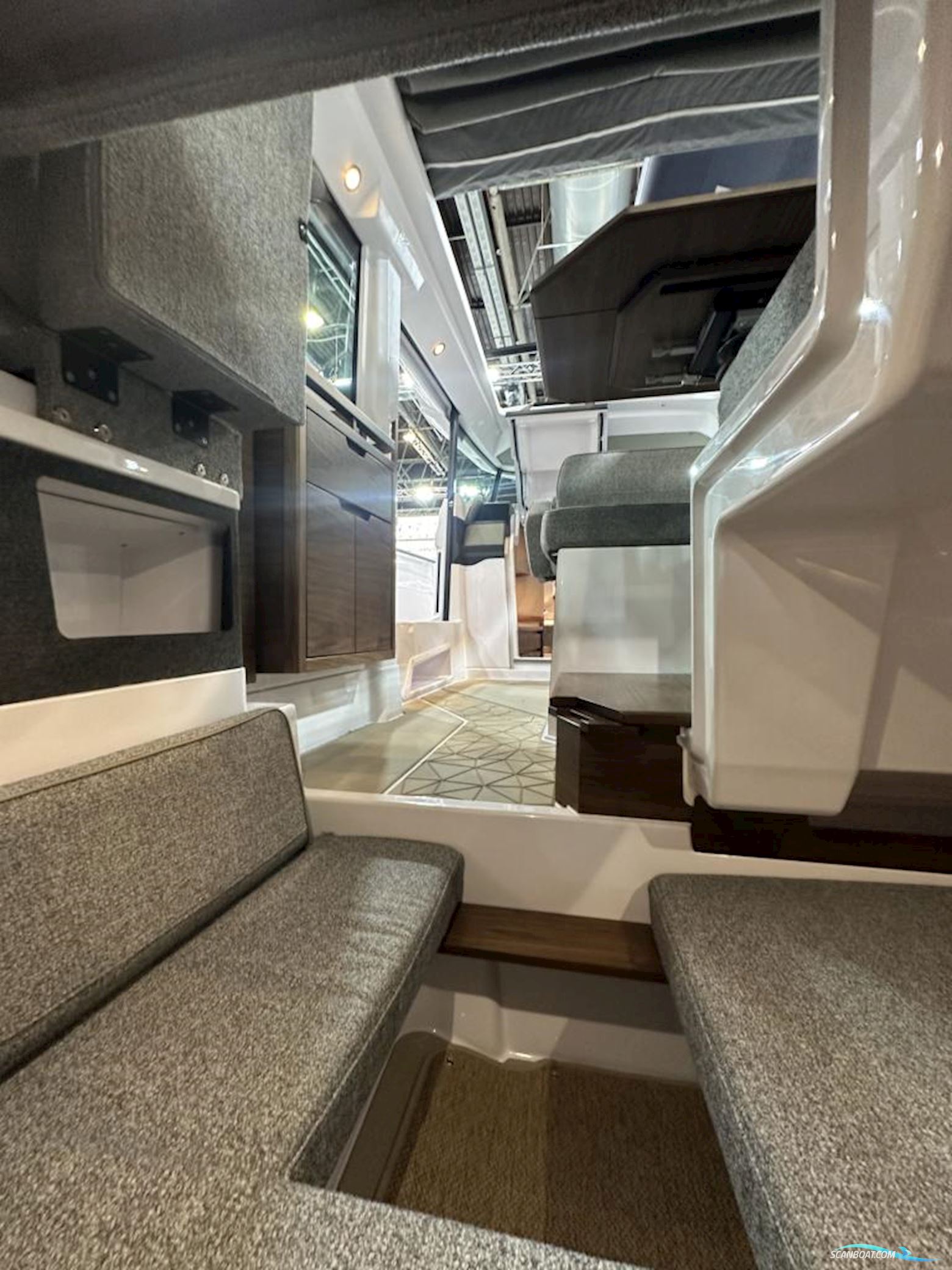 Axopar 38 XC Cross Cabin