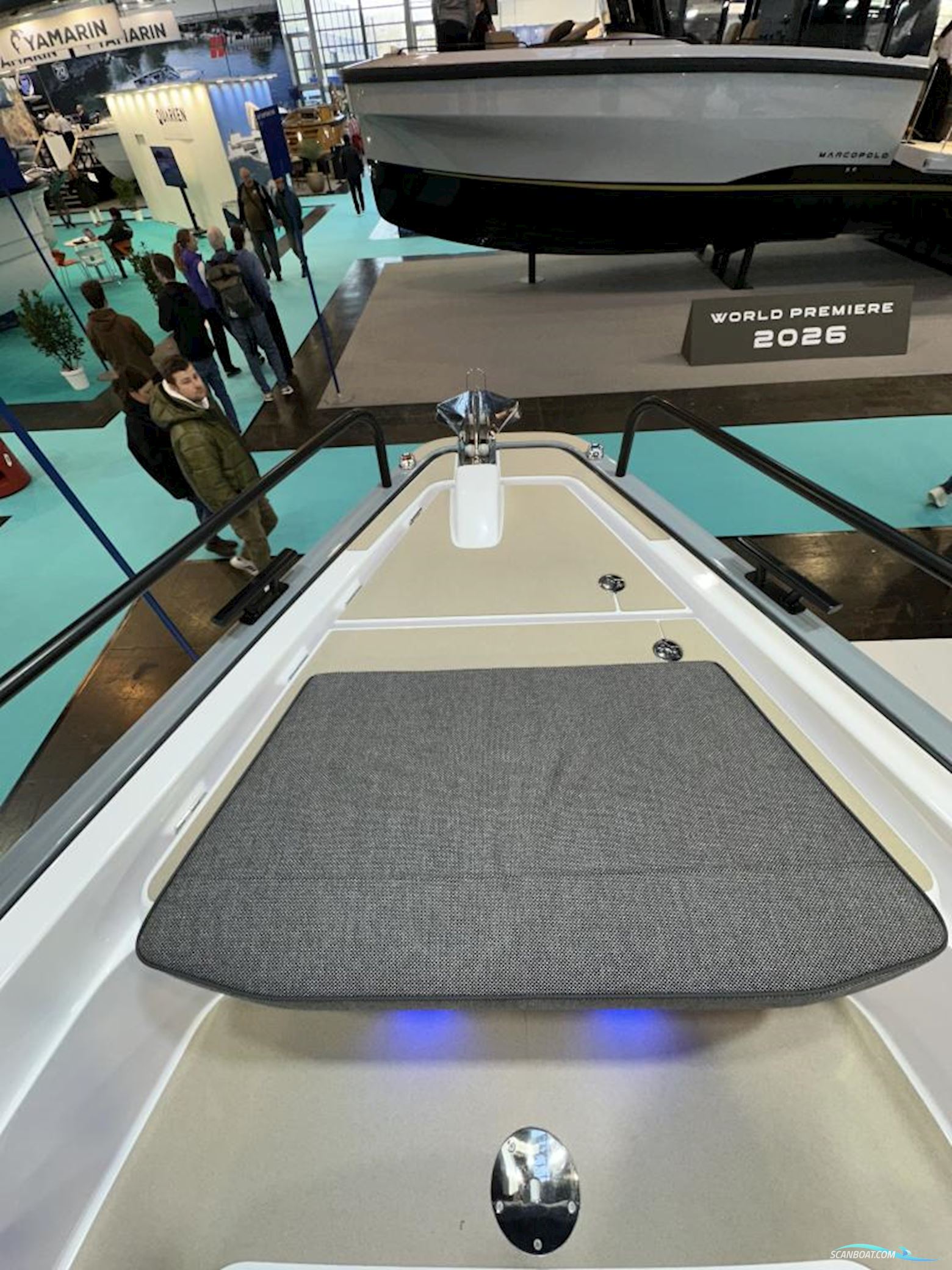 Axopar 45 Cross Cabin - Reserviert