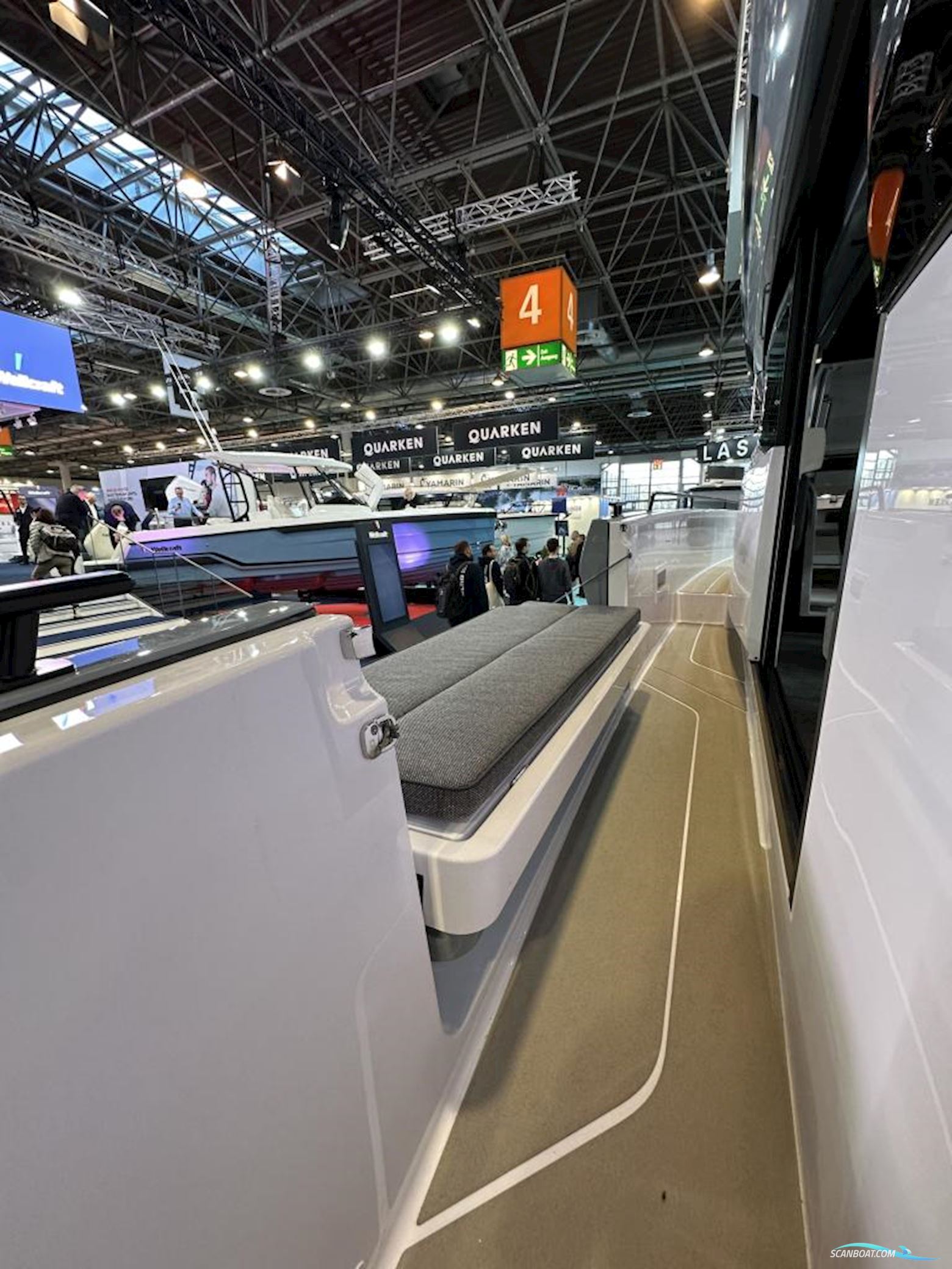 Axopar 45 Cross Cabin