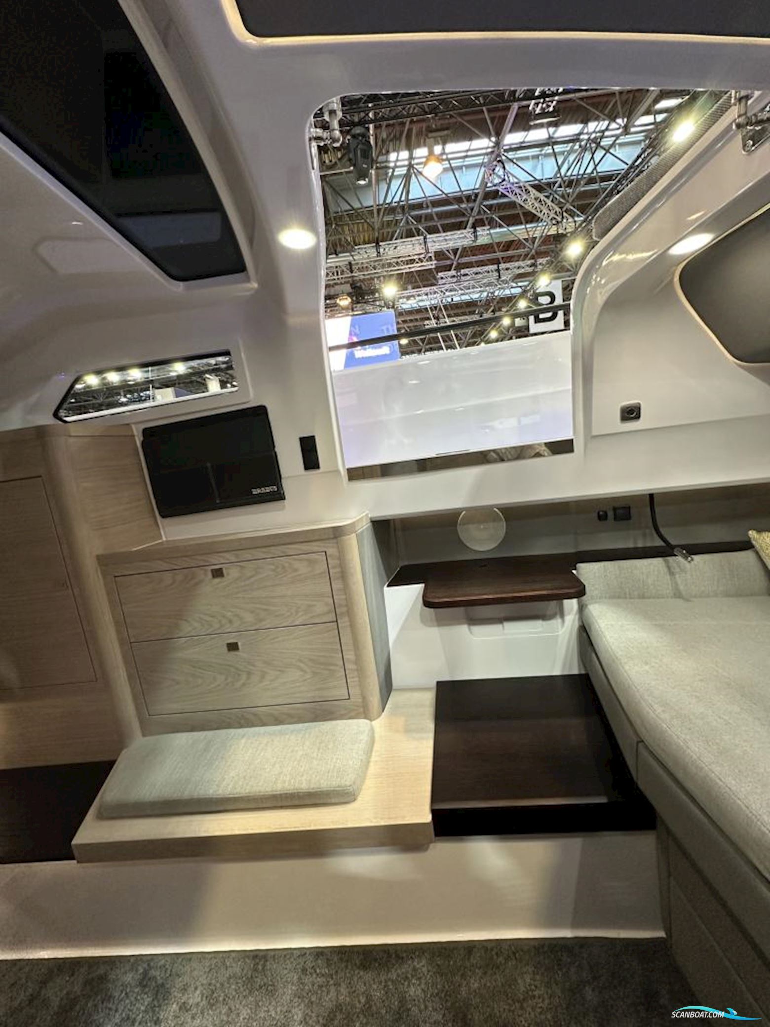 Axopar 45 Cross Cabin