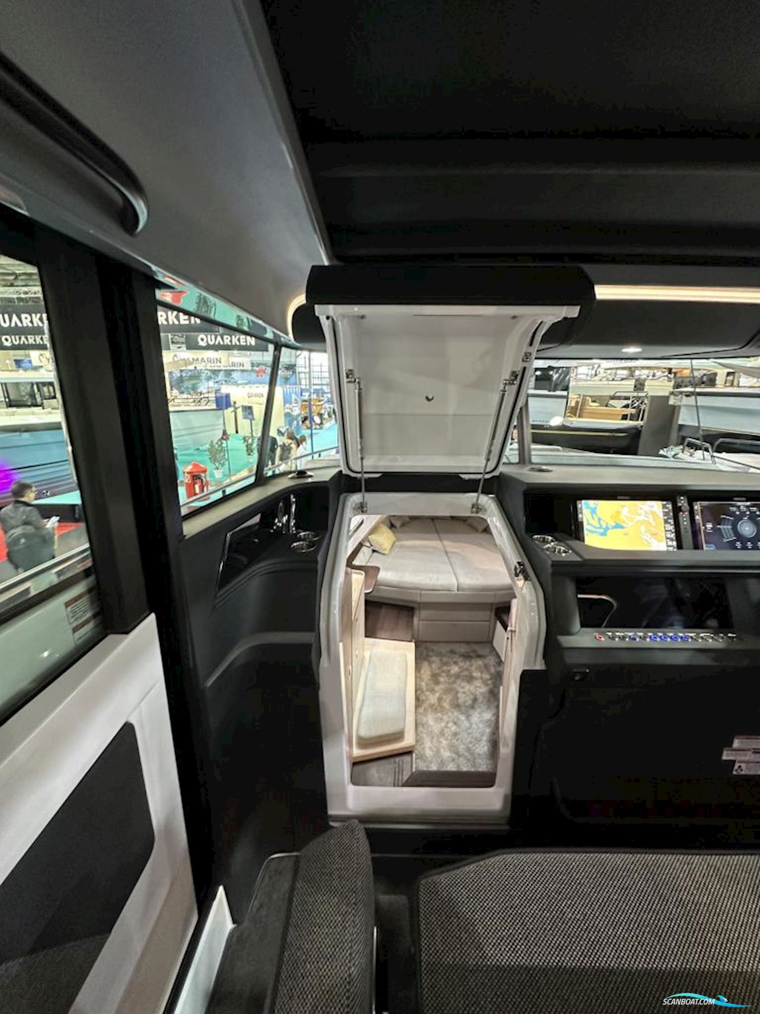 Axopar 45 Cross Cabin