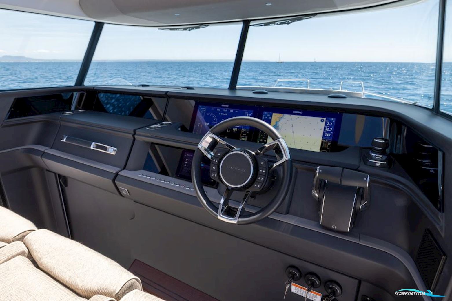 Axopar 45 XC Cross Cabin