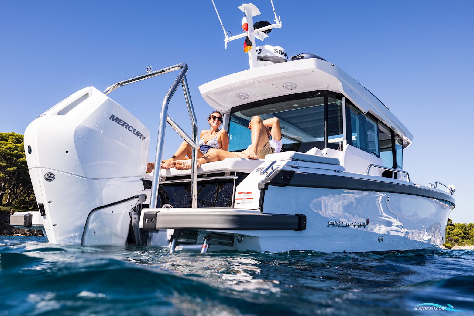 Axopar Yachts 29 XC Cross Cabin