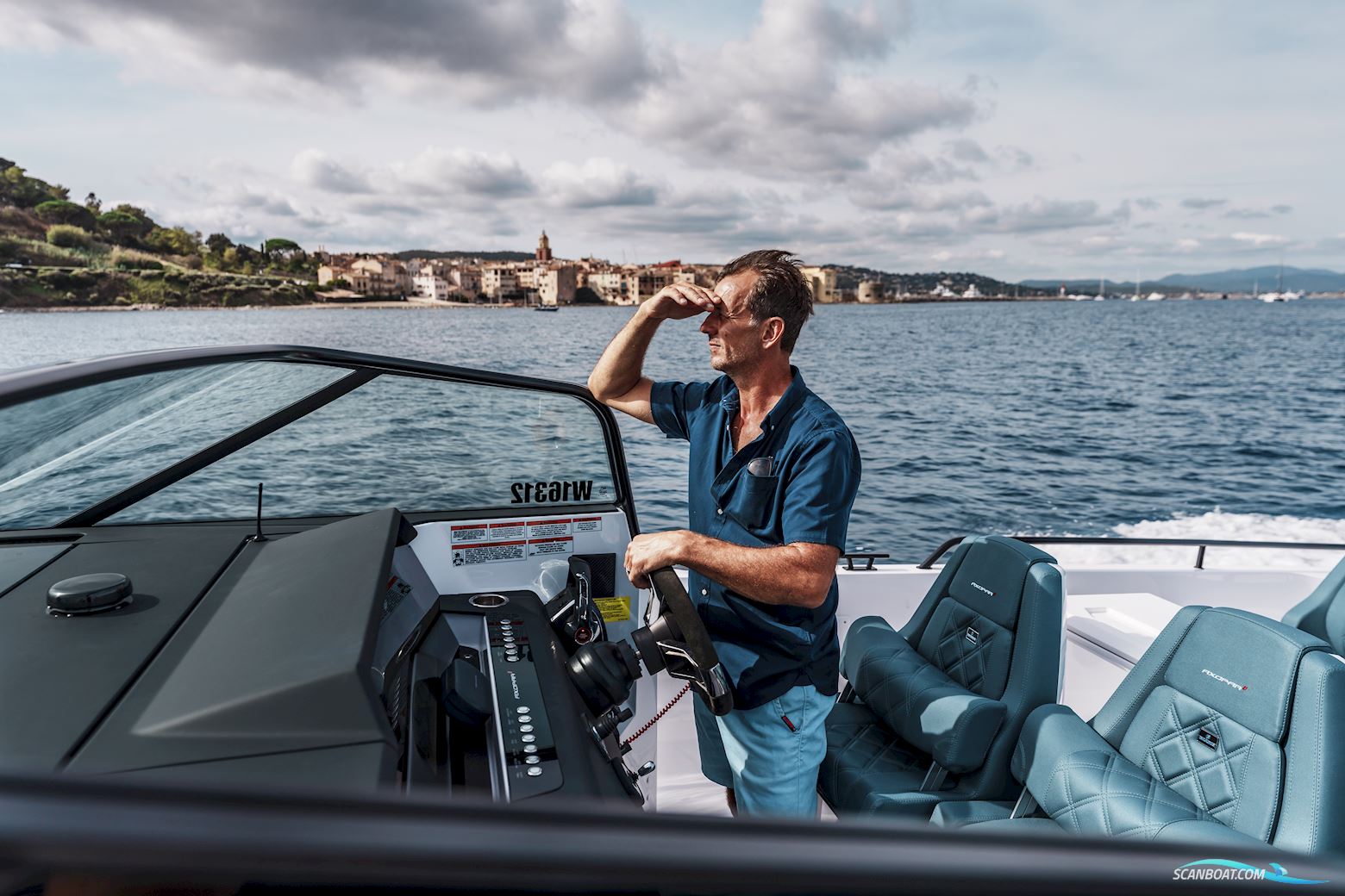 Axopar Yachts 37 Spyder